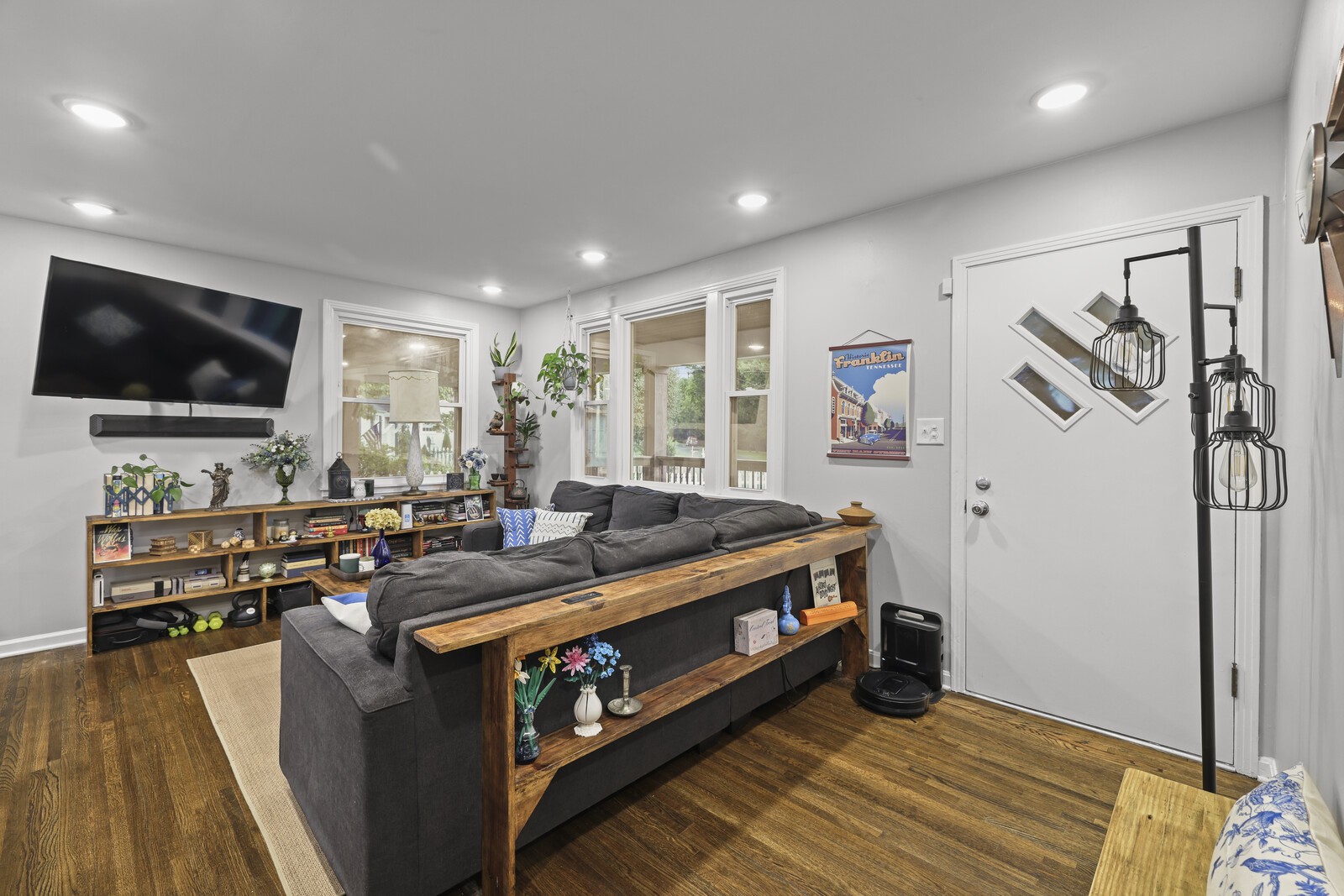 415 Roberts St