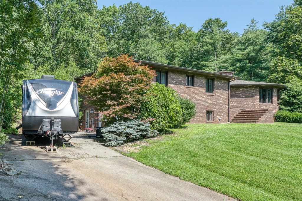 1325 Pilot Dr