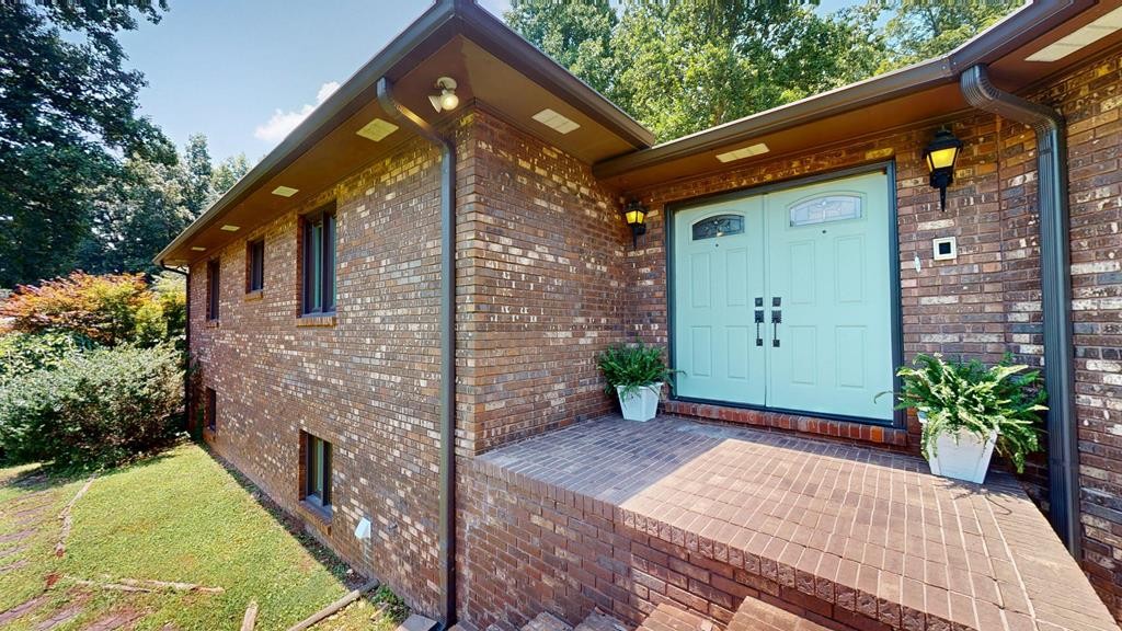1325 Pilot Dr