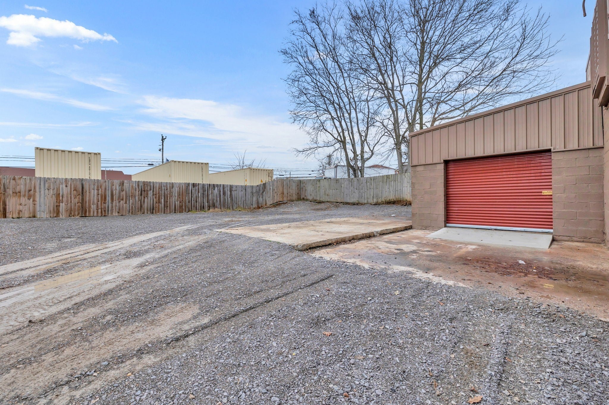 319 E Main St