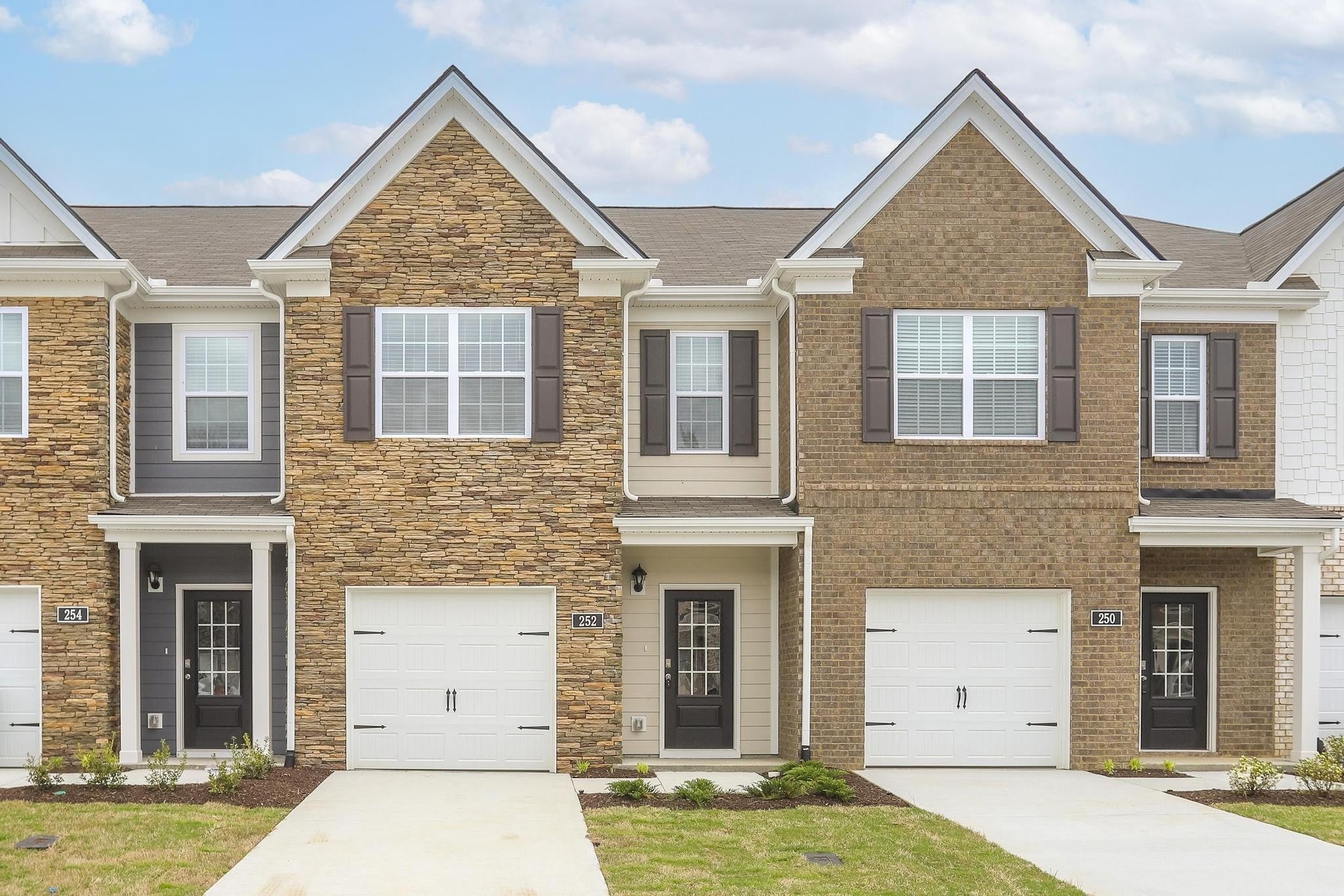 250 Hazel Ln