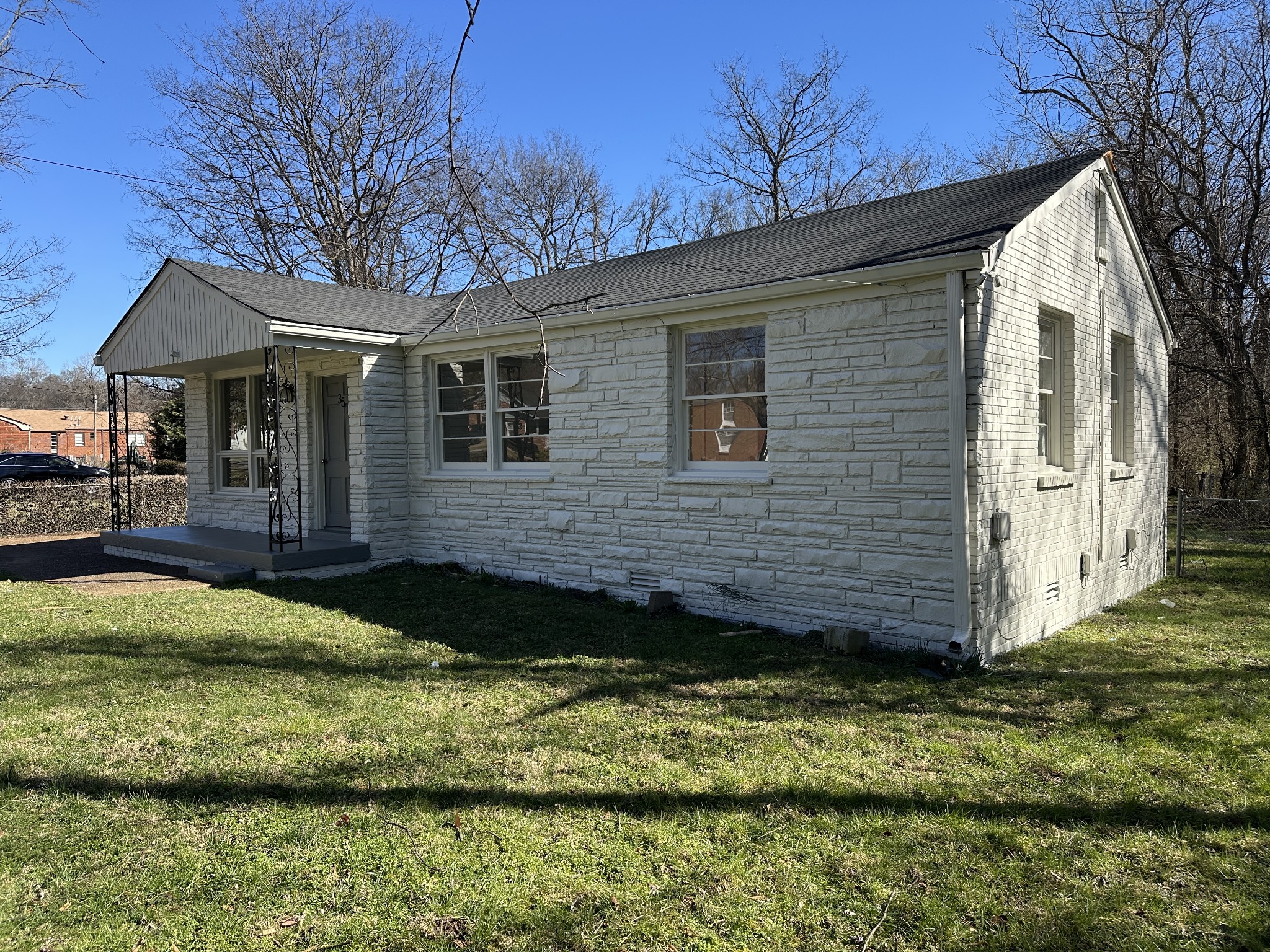 35 Whitsett Rd