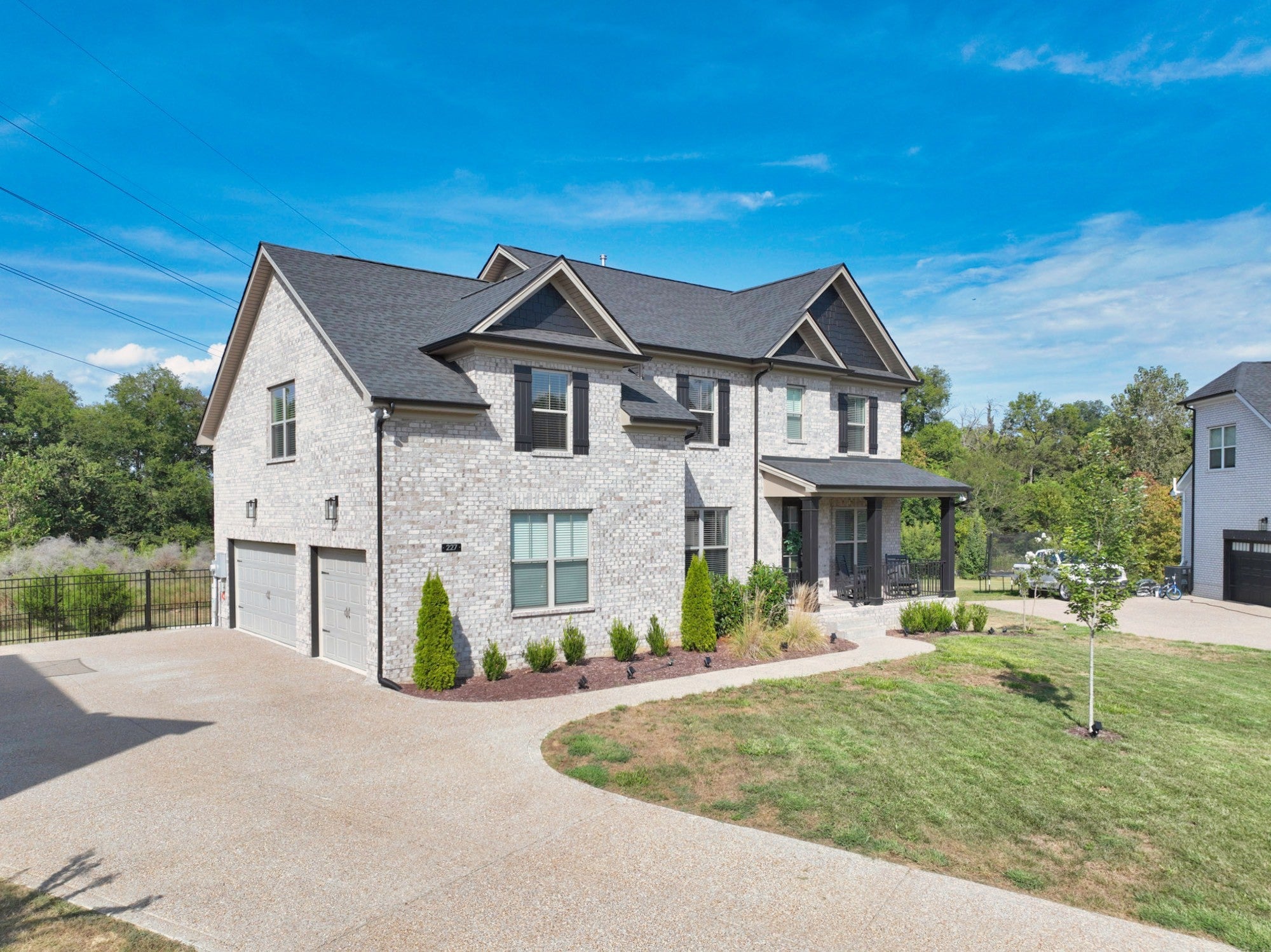 227 Settlers Way