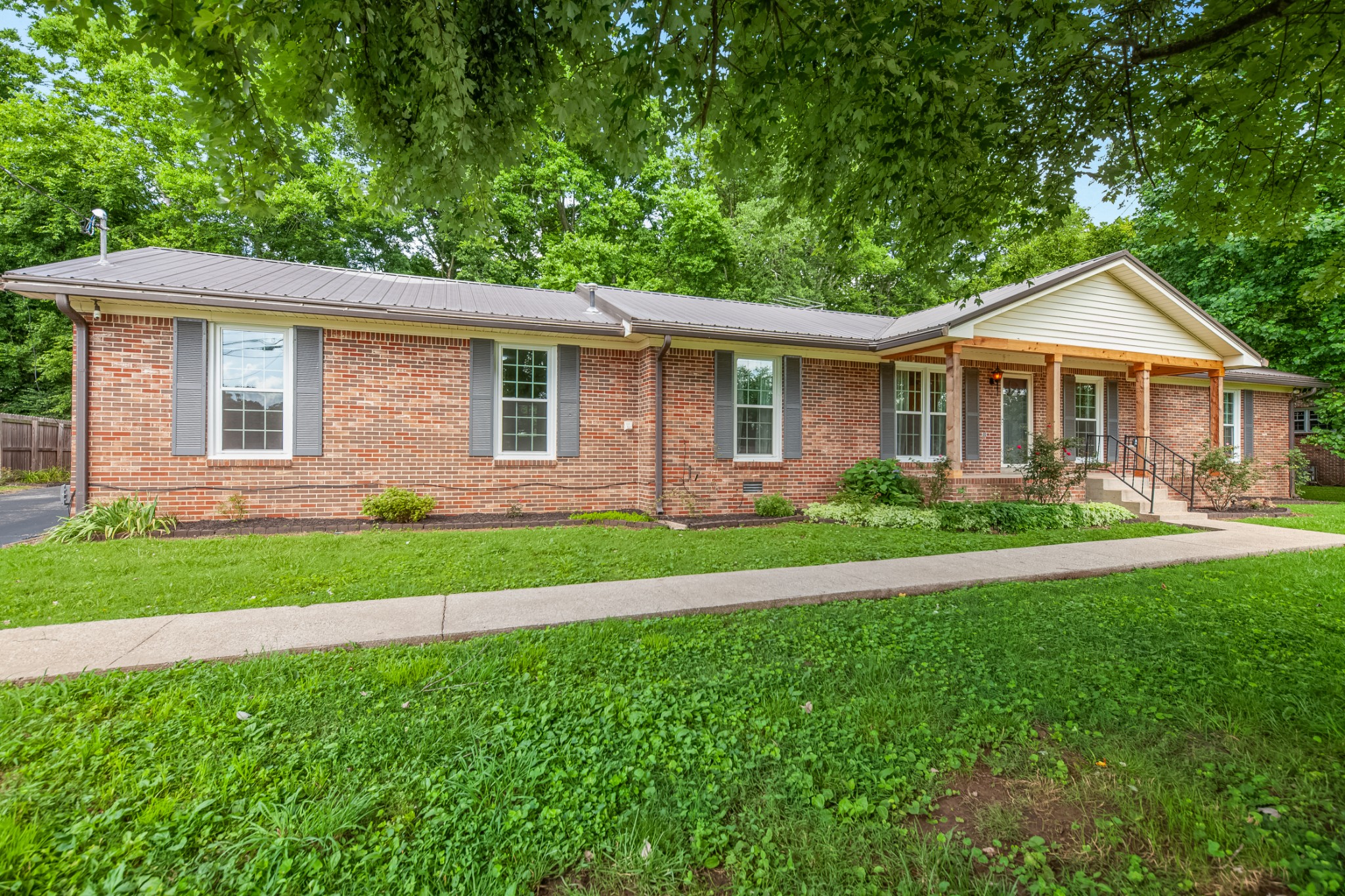 116 Skyview Dr
