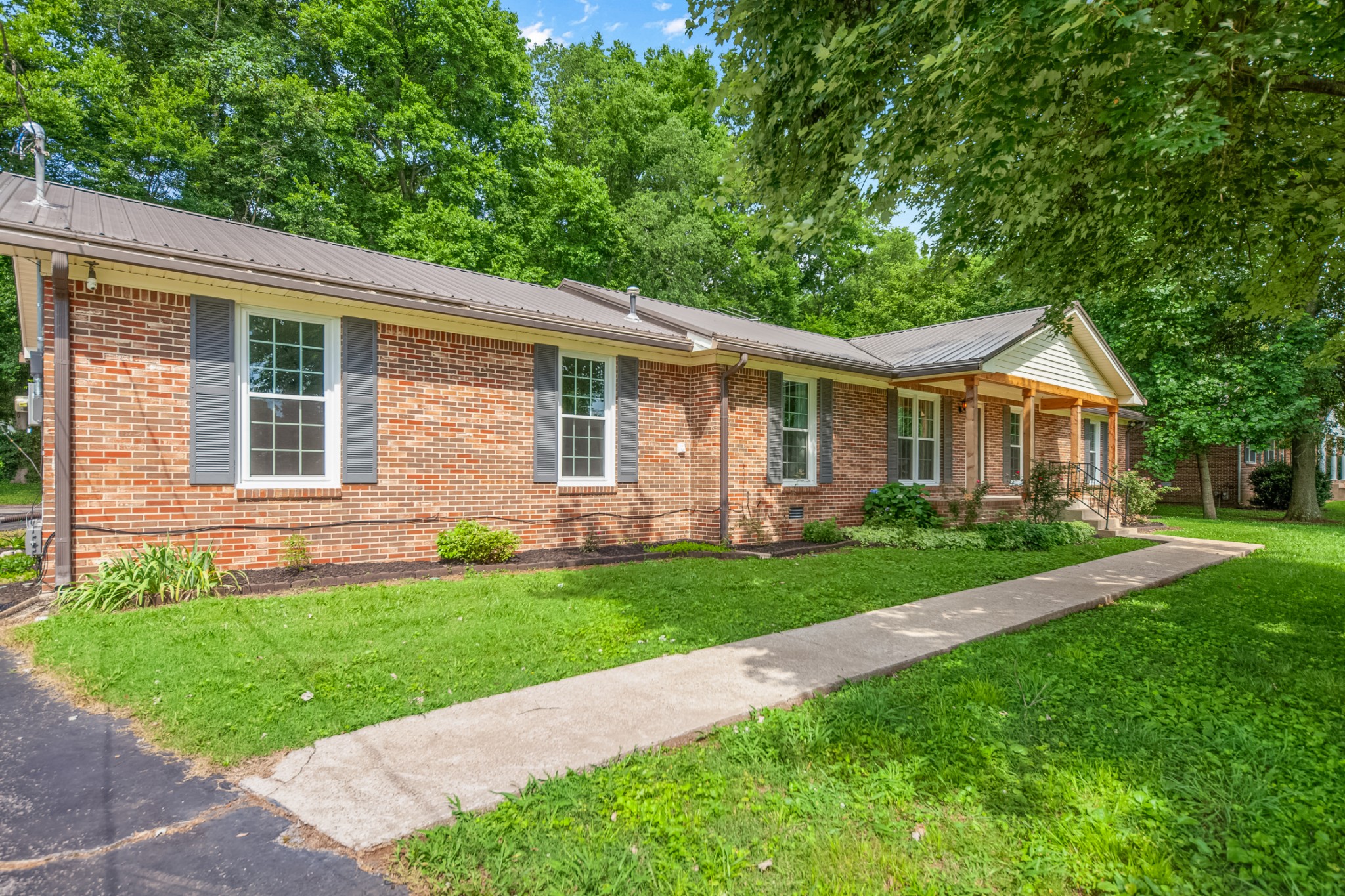 116 Skyview Dr