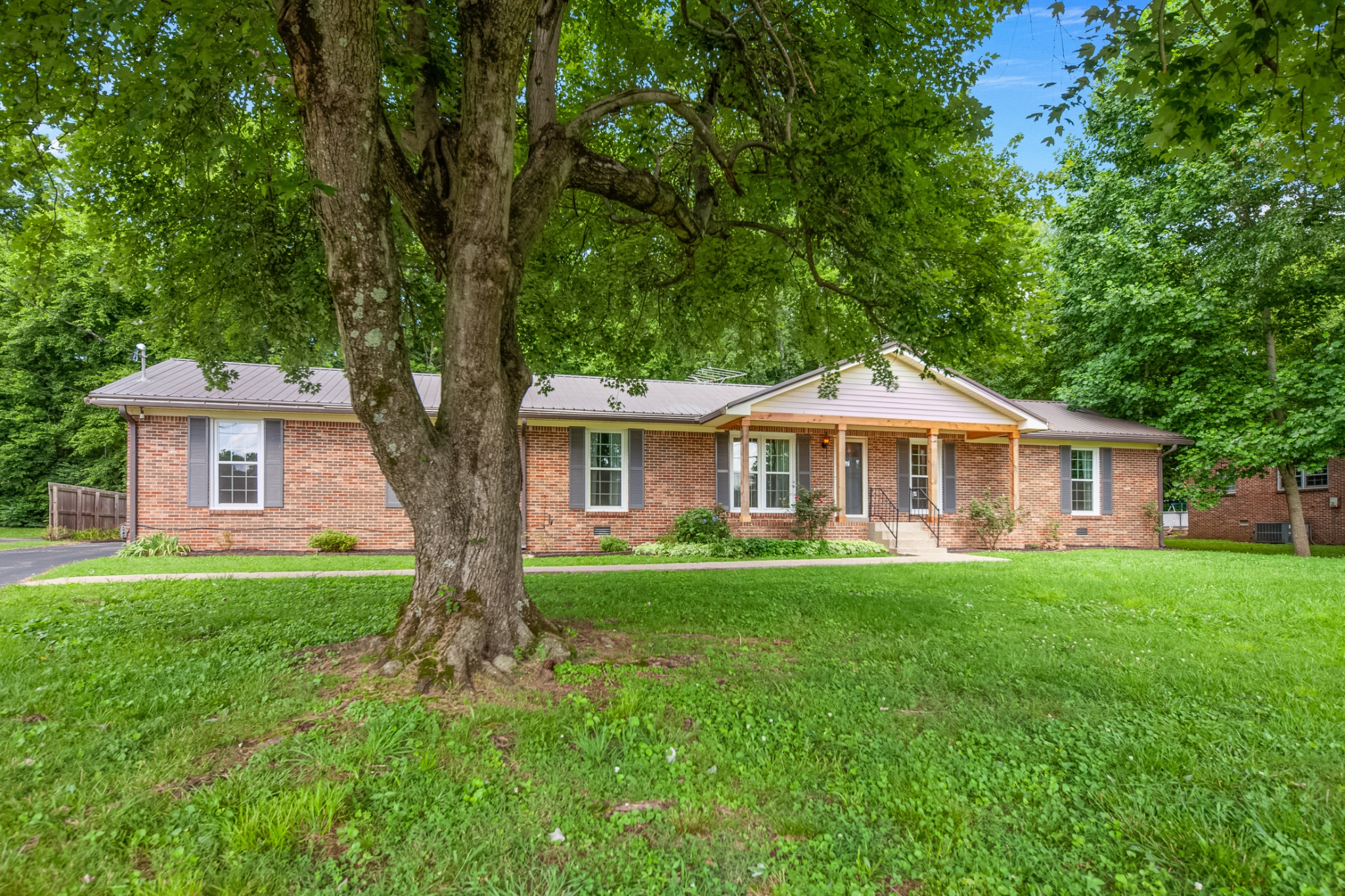 116 Skyview Dr