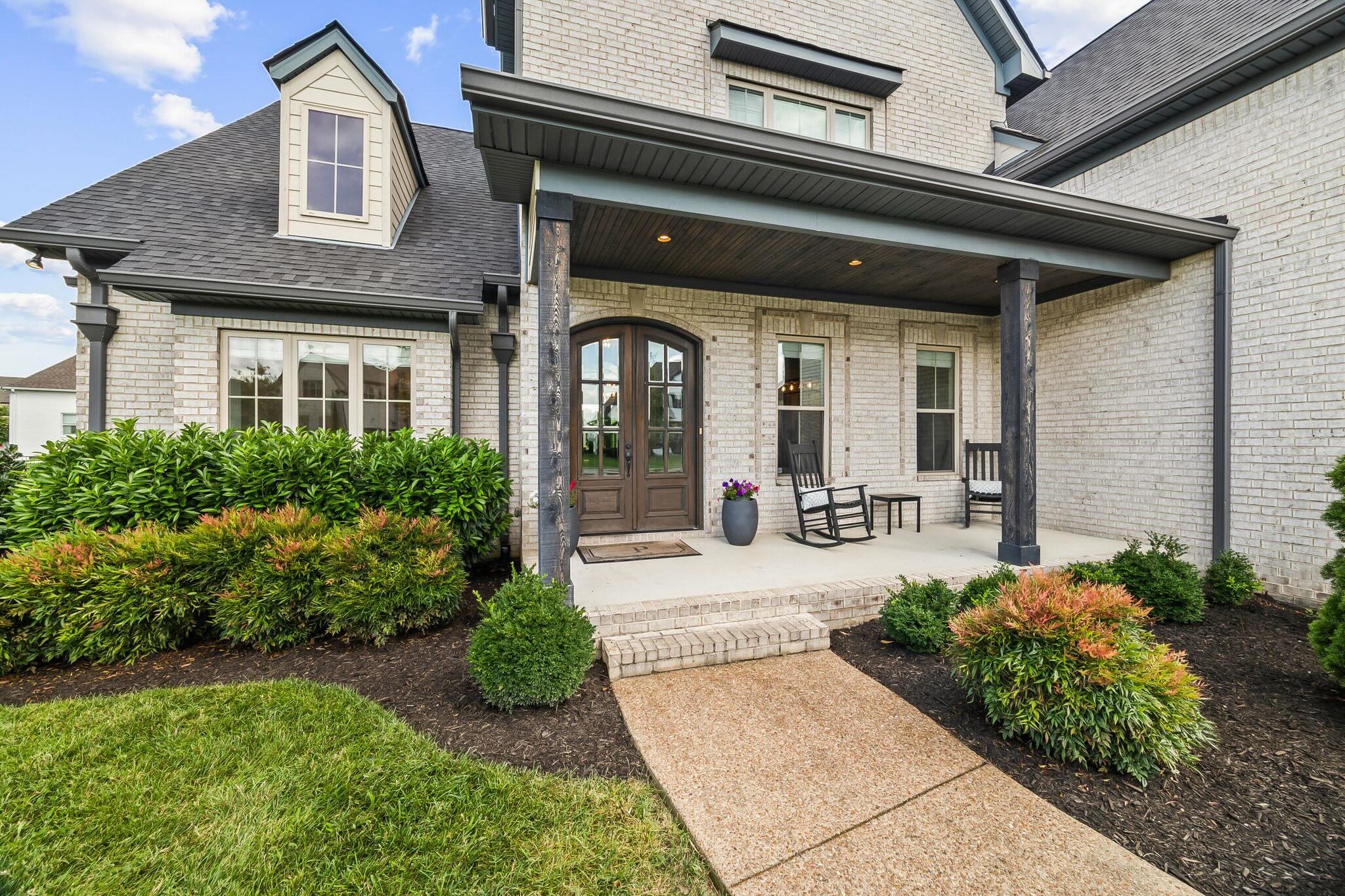 6023 Trout Ln