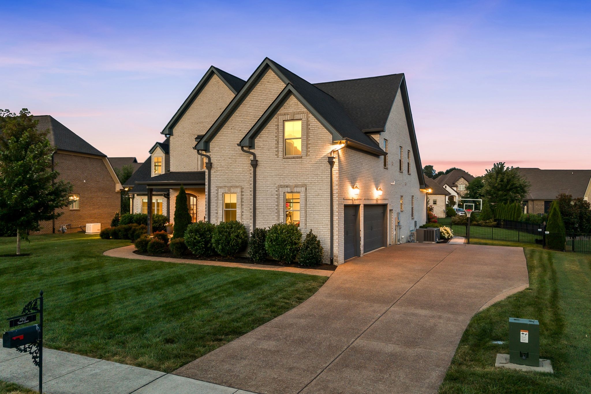 6023 Trout Ln