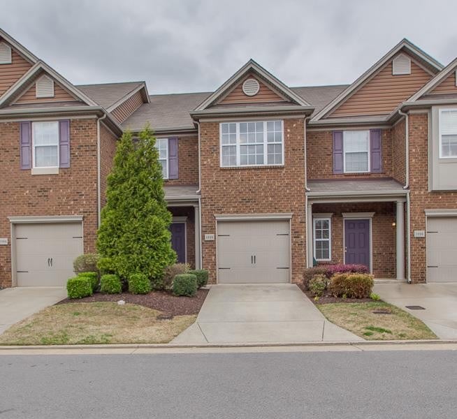 3.0-bed rental at 1058 Ashmore Dr