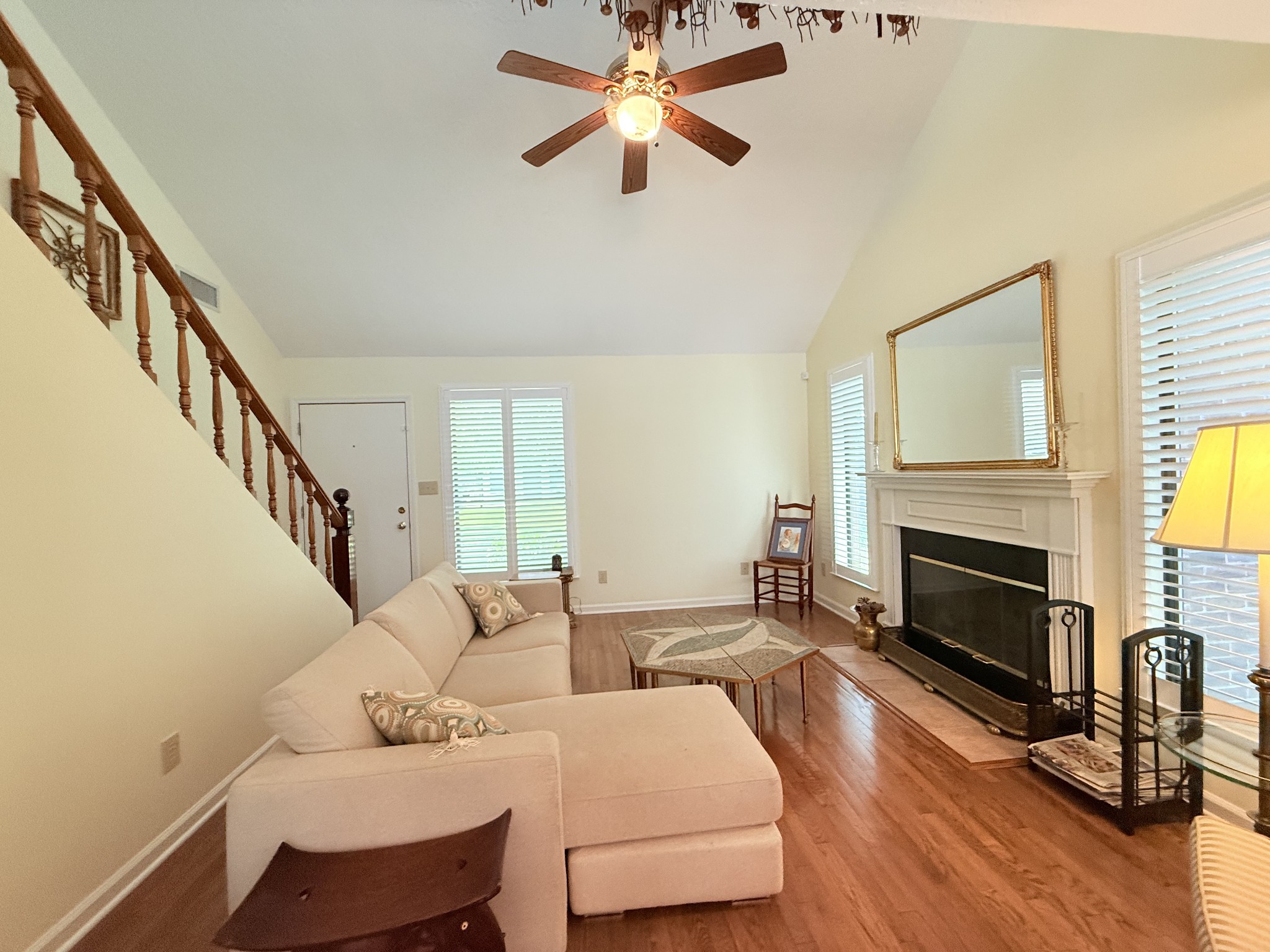 416 Castlewood Ln