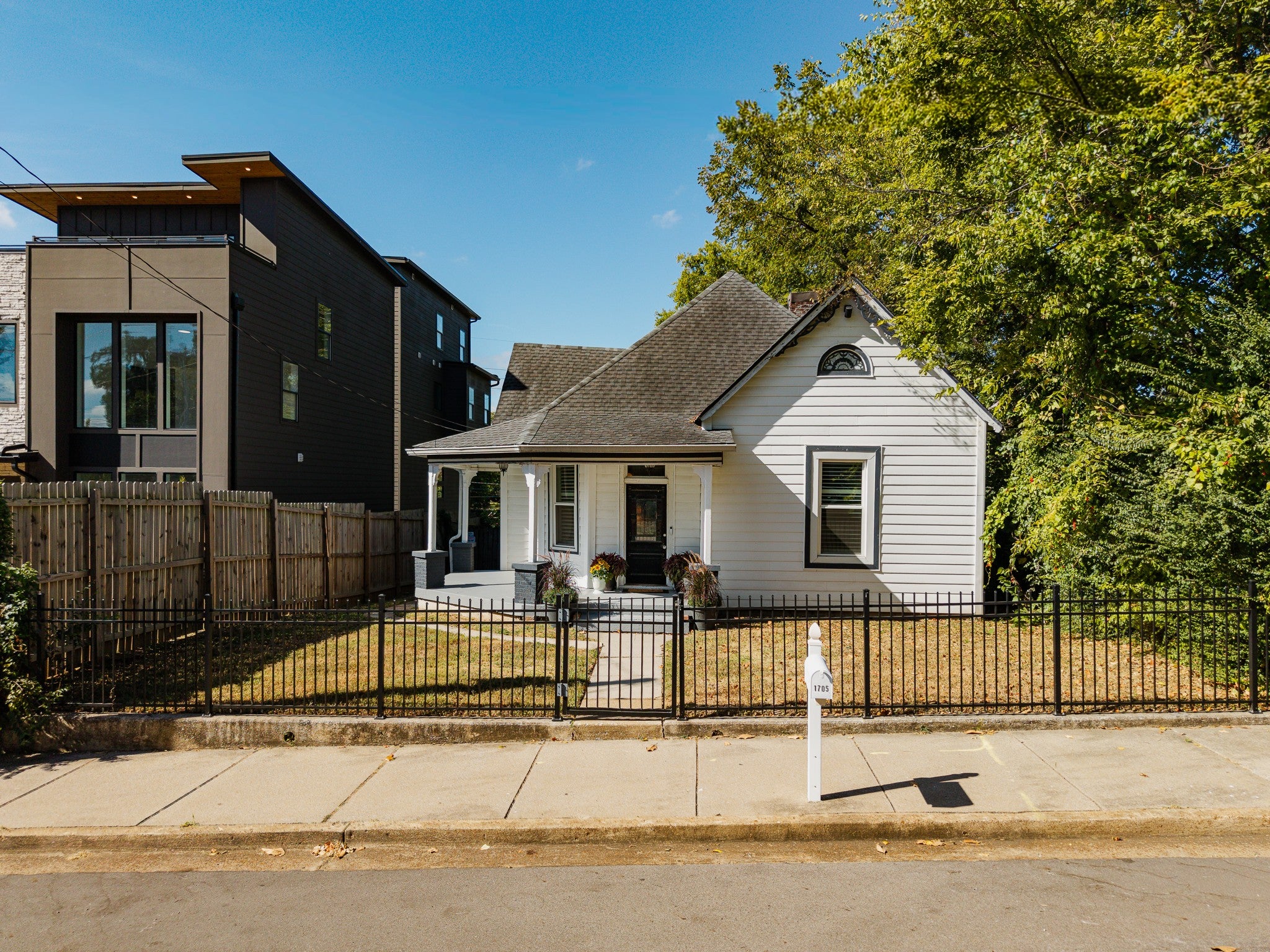 1705 Nassau St