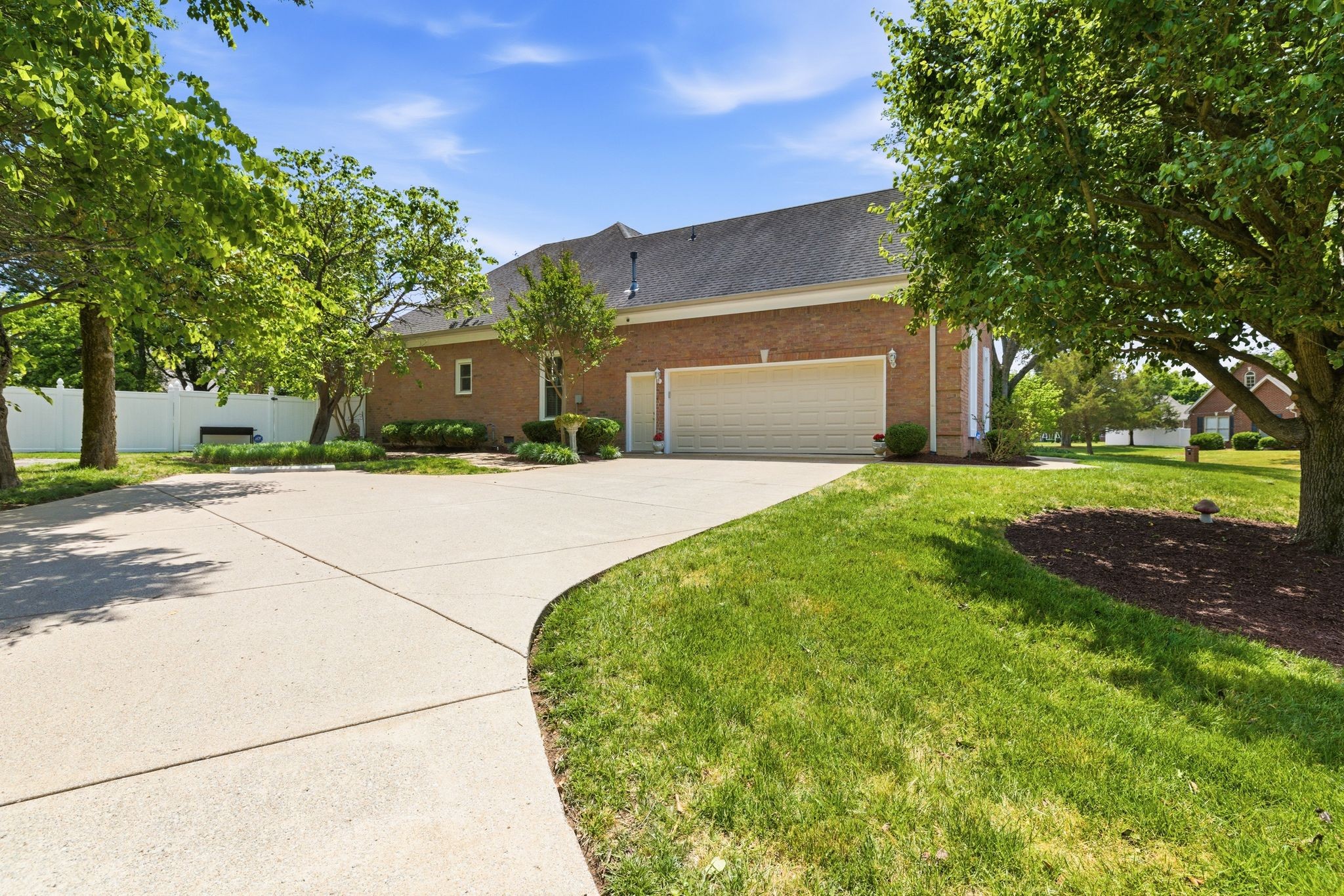 2102 Stillwell Ct