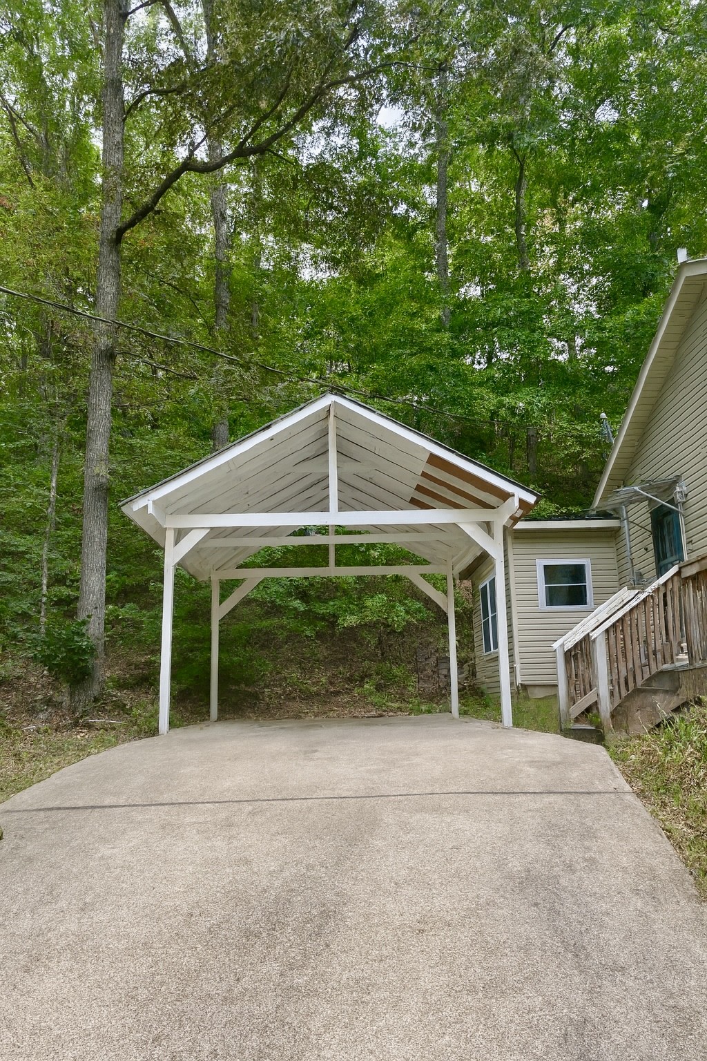 604 Beasley Hollow Rd