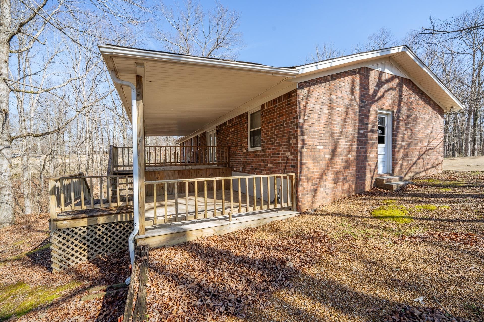 705 HURRICANE HILL DR