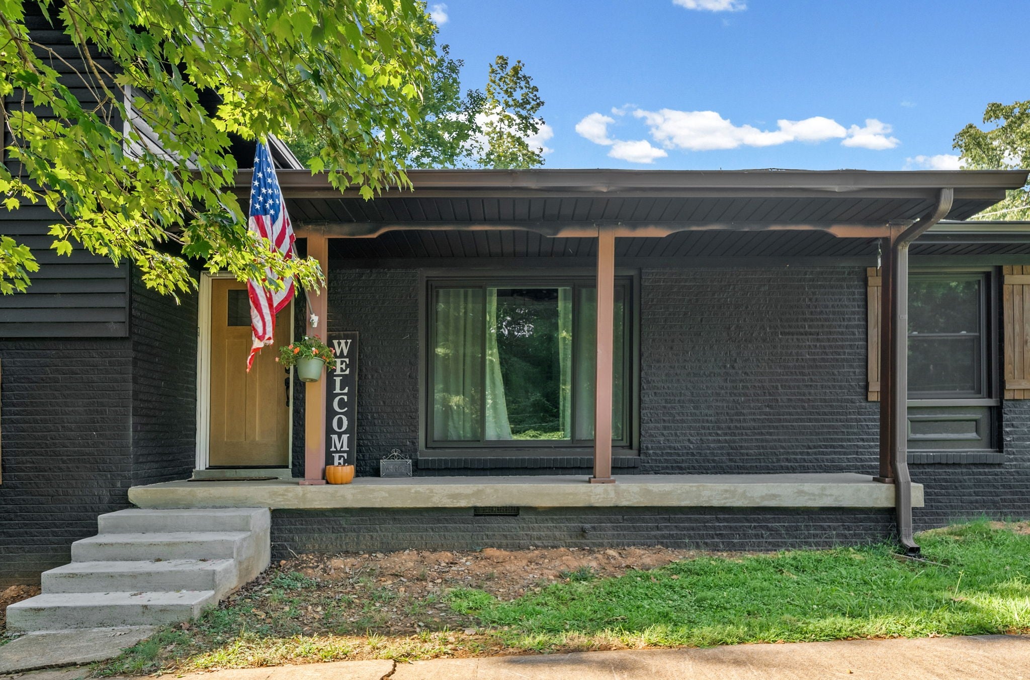 2050 Outlaw Rd