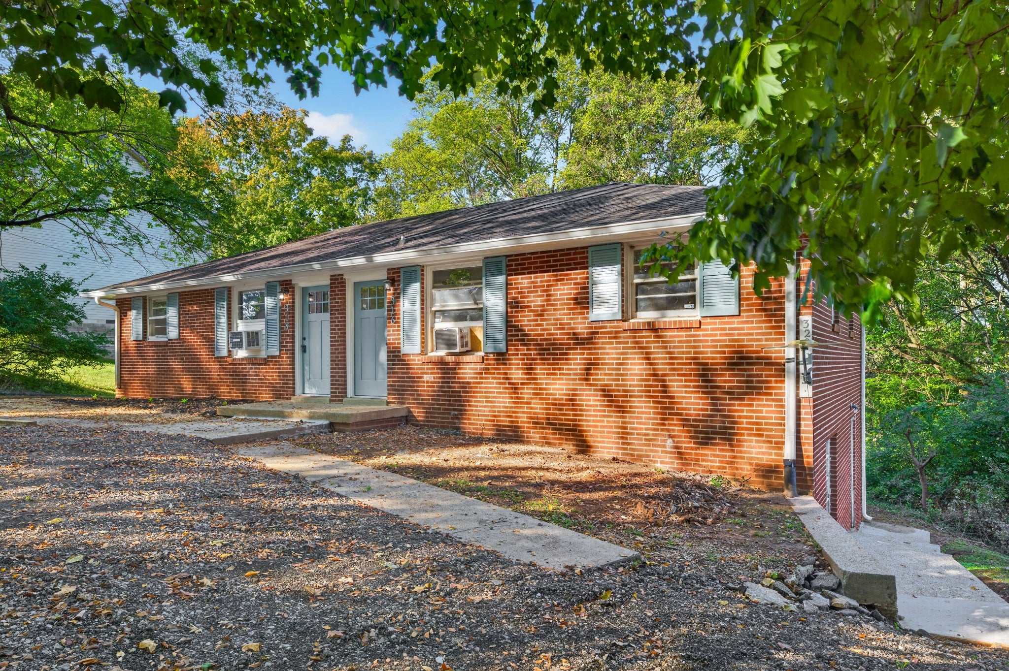 318 Davis Dr