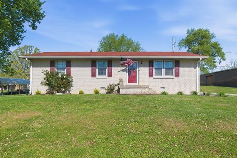 108 Chestnut Dr Dickson TN 37055