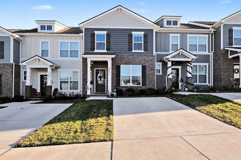 2563 Drumwright Way Columbia TN 38401