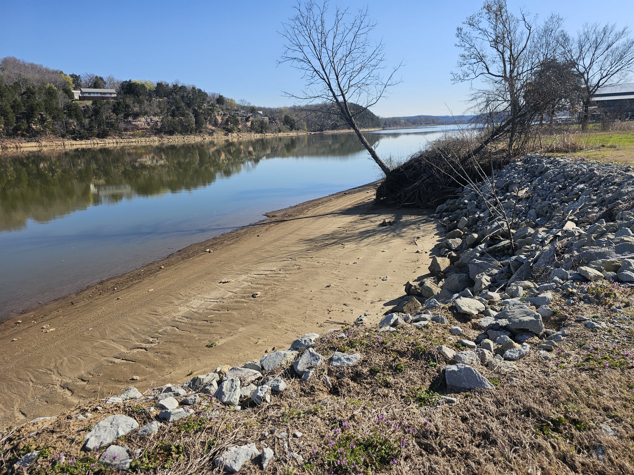 406 S River Front Dr