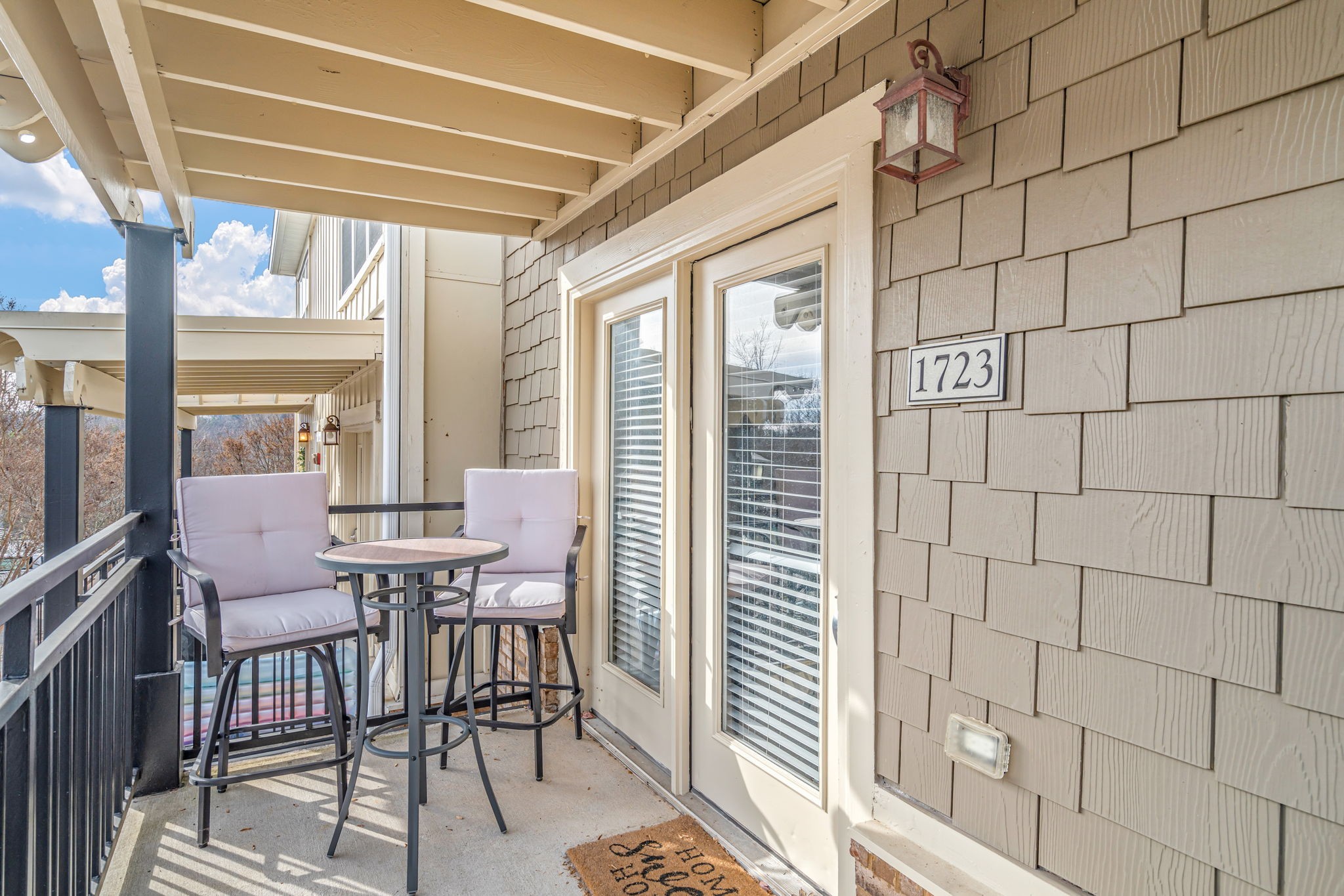 1105 Tree Top Way 1723