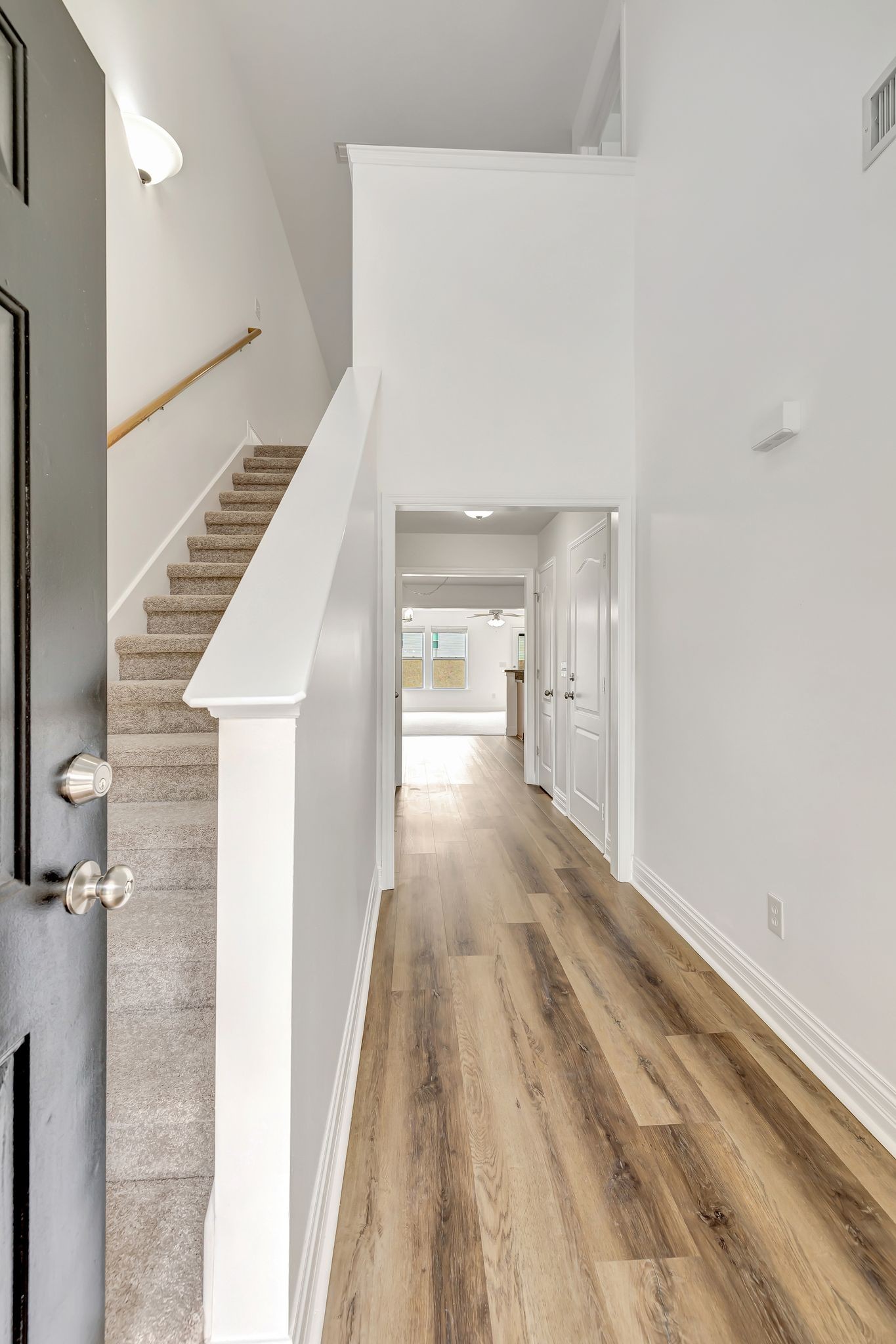 4247 Aurora Cir