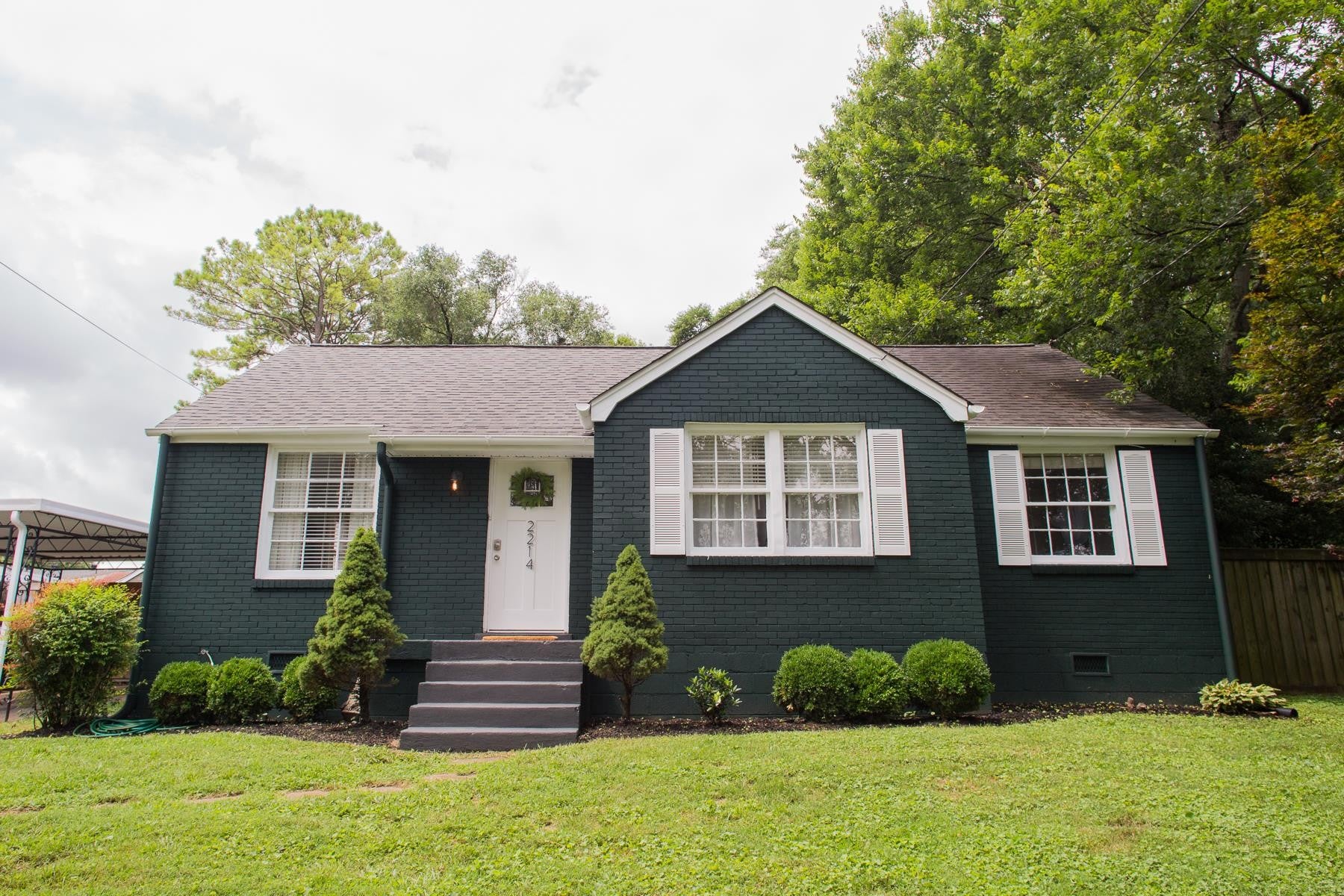 3-bed listing at 2214 Fernwood Dr, Nashville