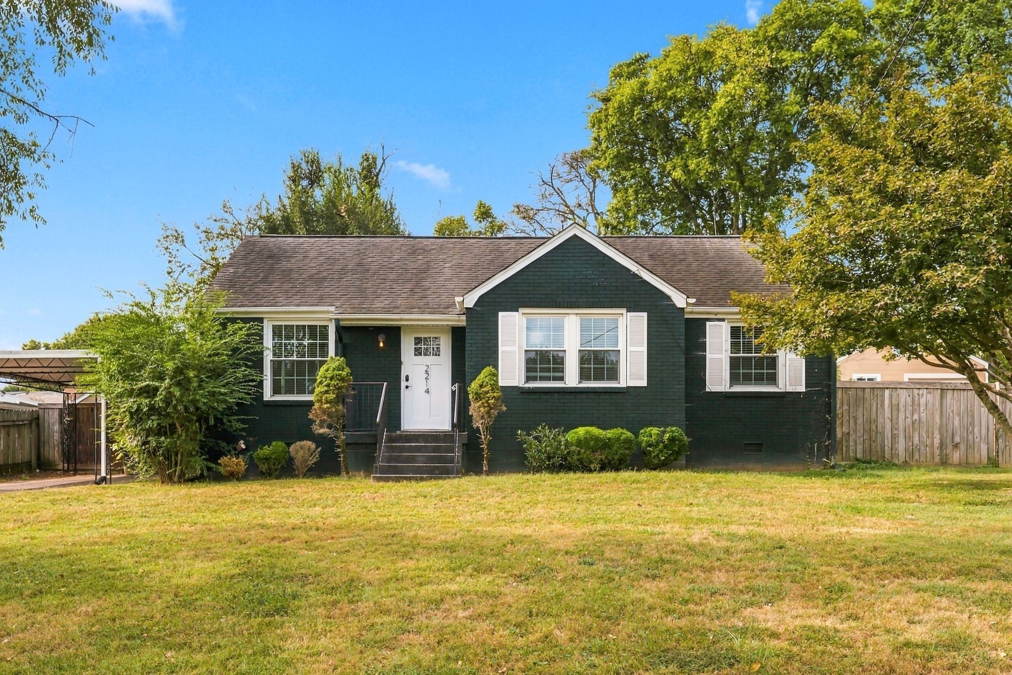 3-bed listing at 2214 Fernwood Dr, Nashville