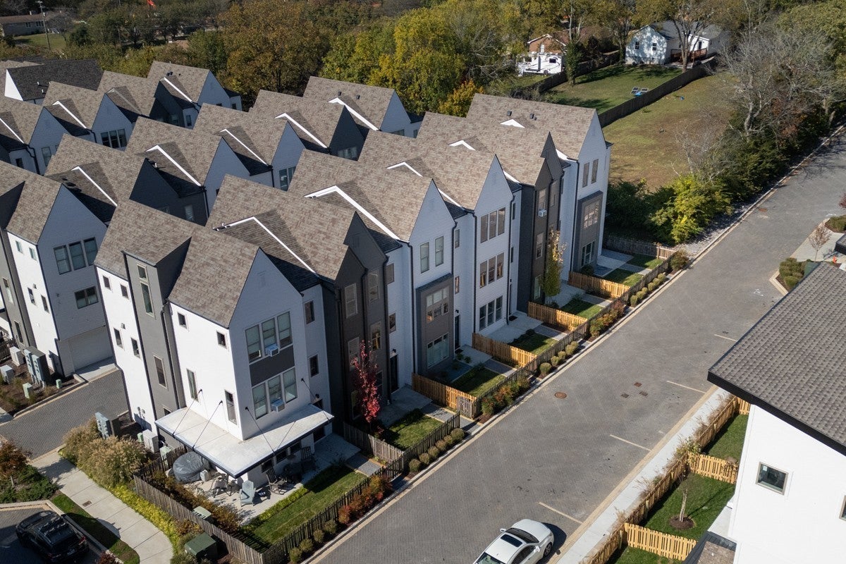 253 Arrowhead Dr