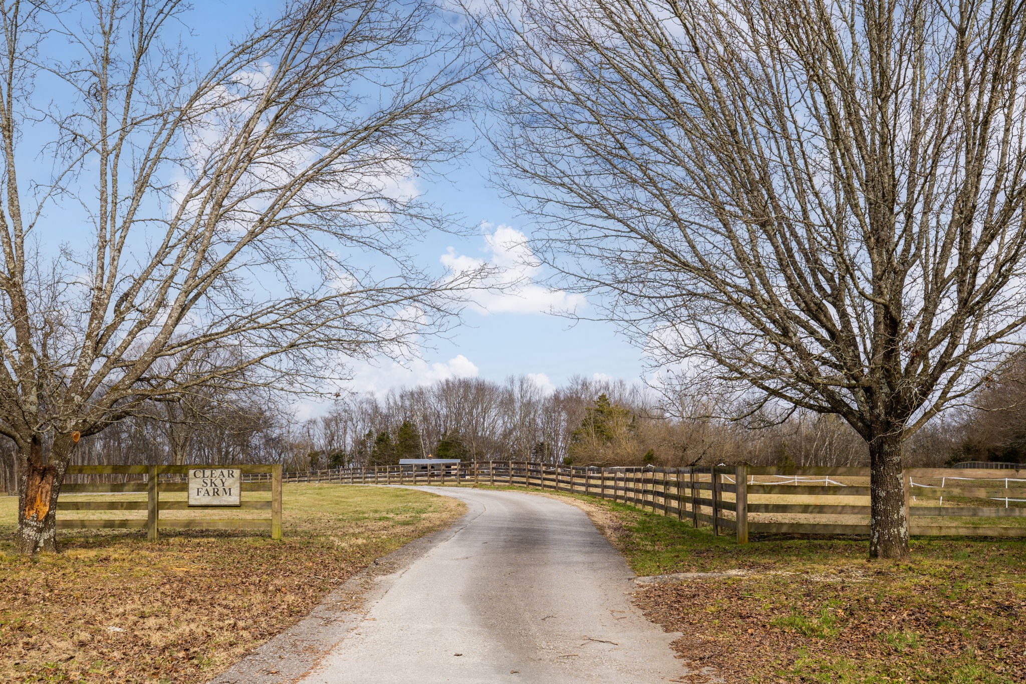 934 Hickory Hills Dr