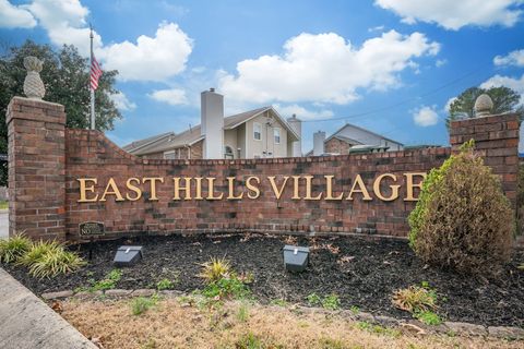 305 Village Lane West Dickson TN 37055