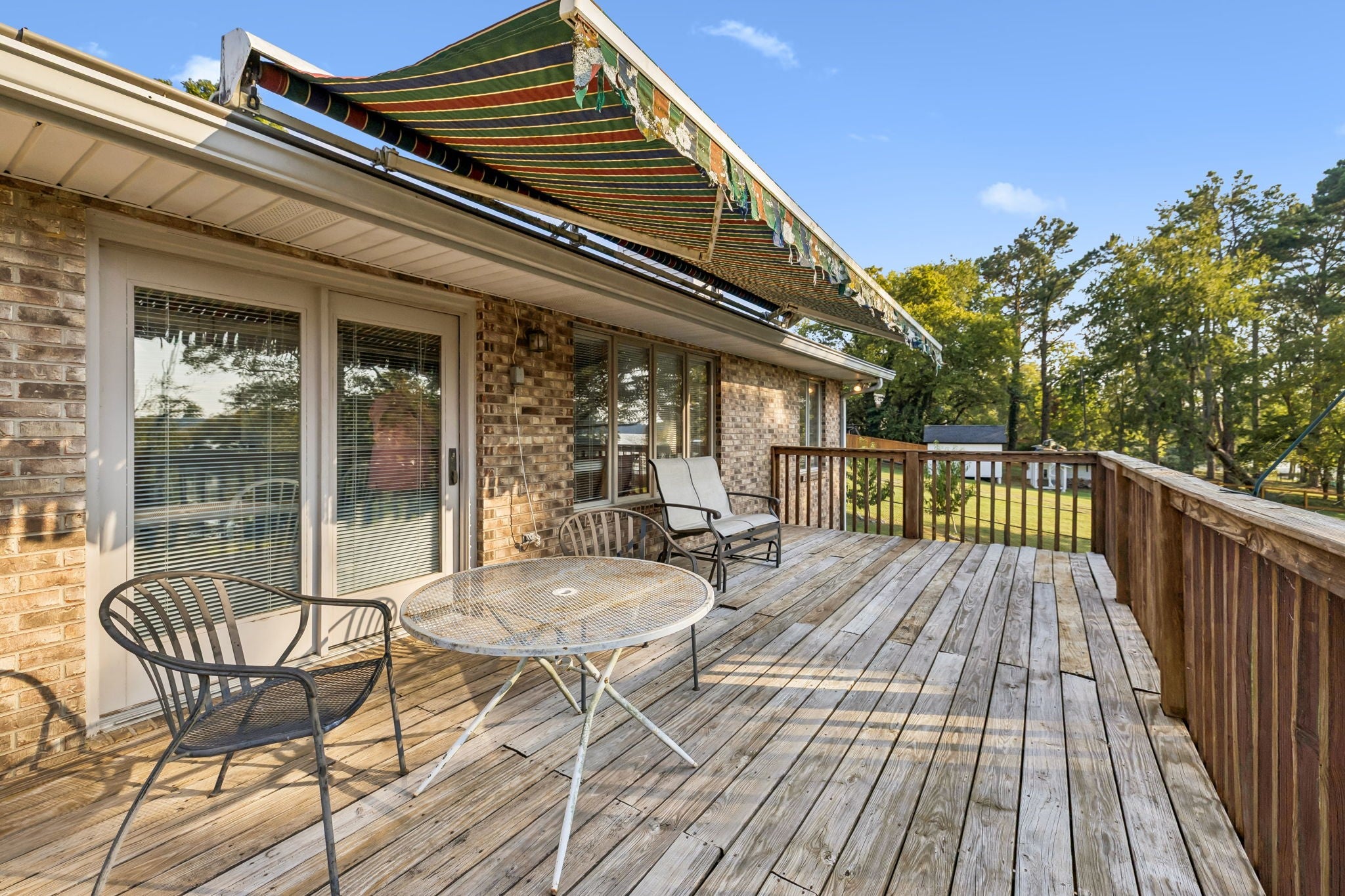 371 Lakeview Dr