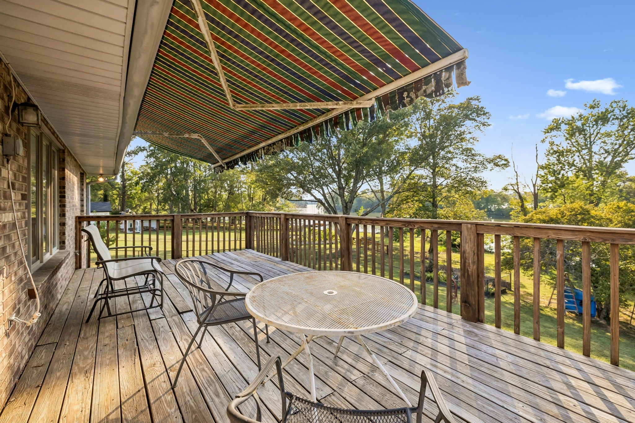 371 Lakeview Dr