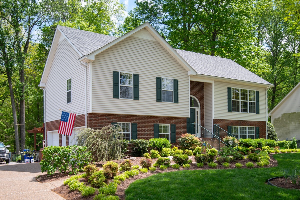 113 Oak Park Ct
