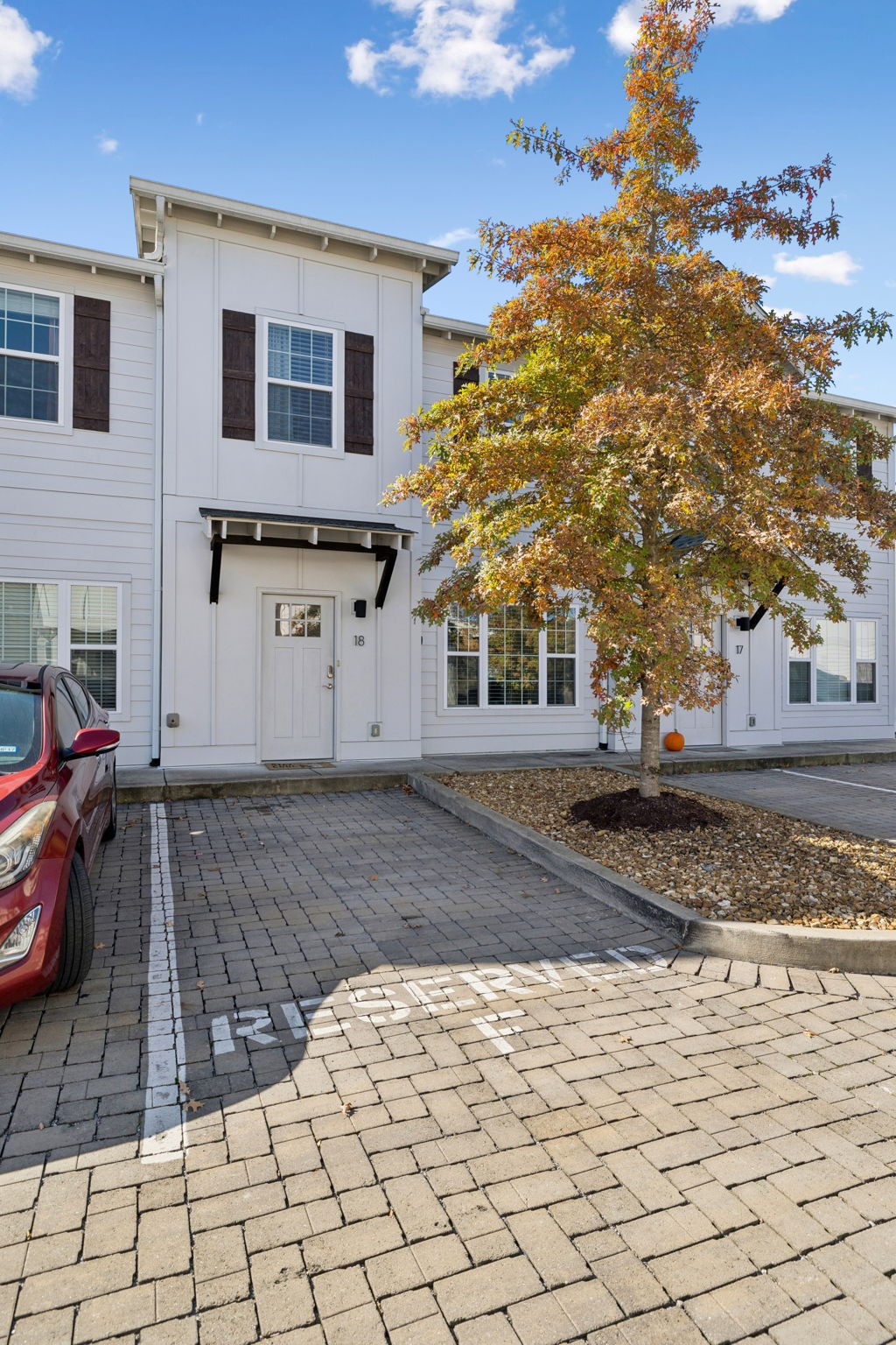 300 Stewarts Ferry Pike 18