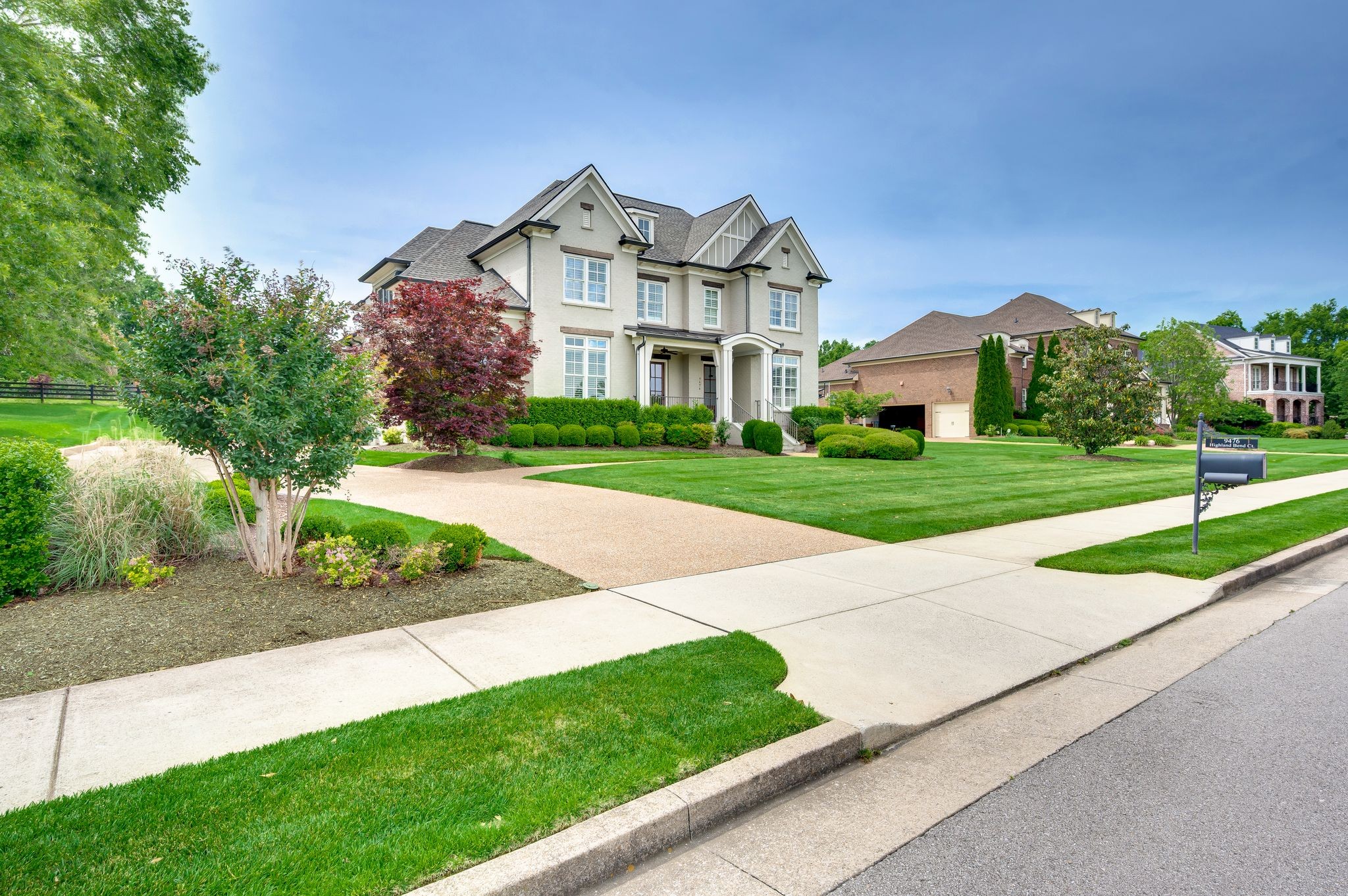 9476 Highland Bend Ct