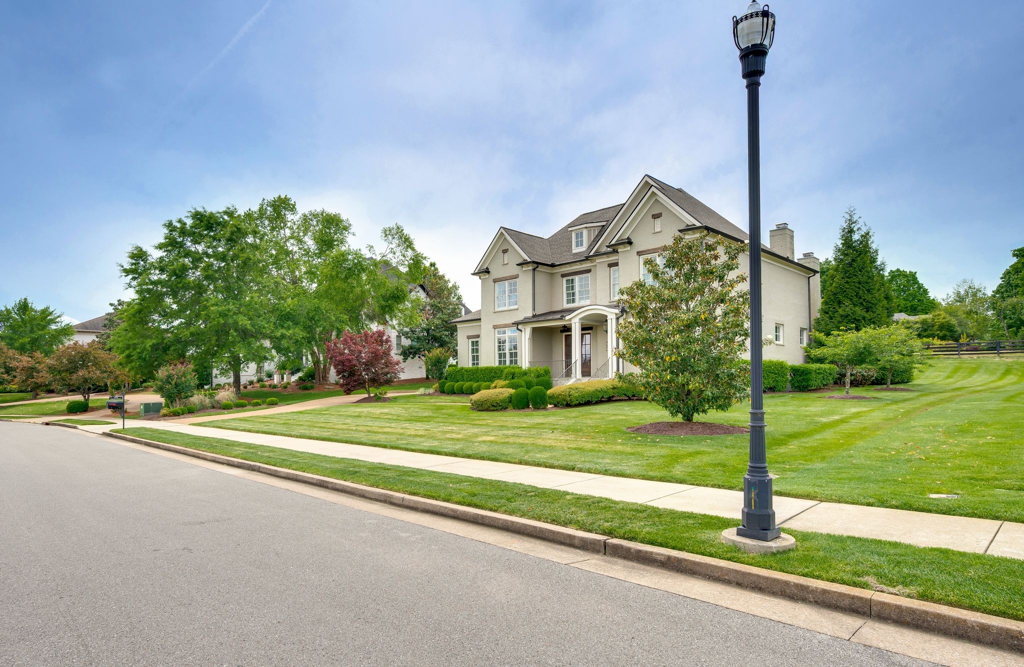 9476 Highland Bend Ct