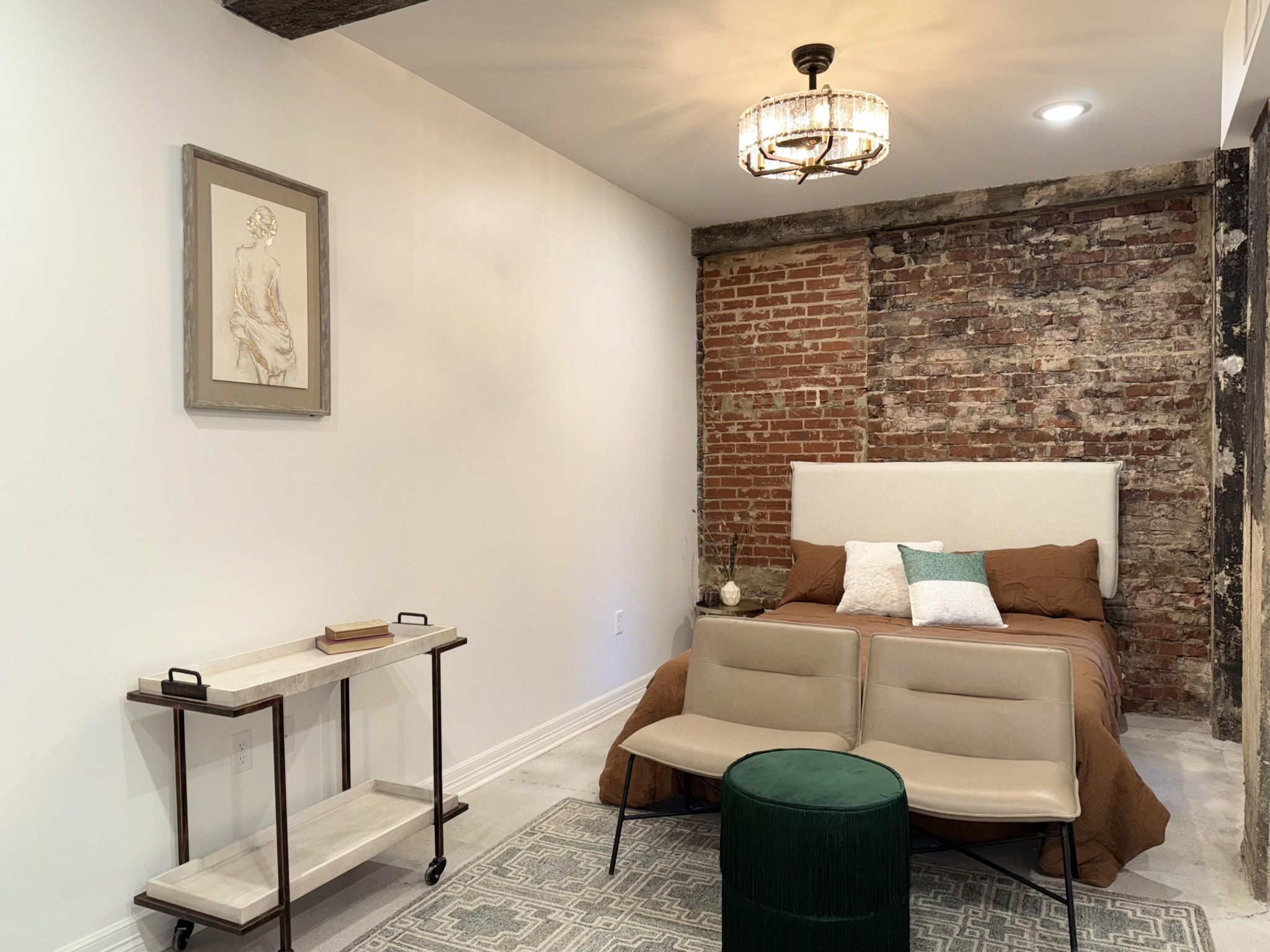 117 E 7th Street 203