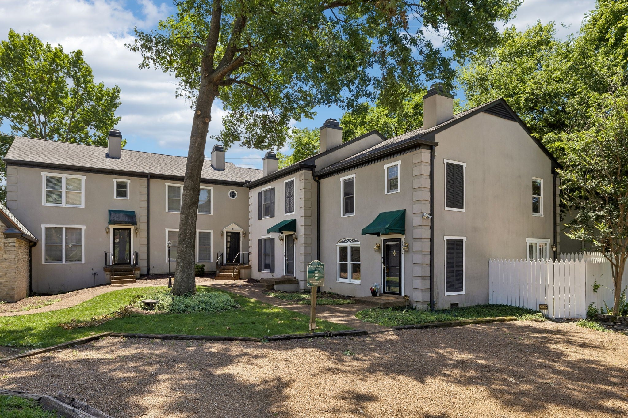 1939 Capers Ave