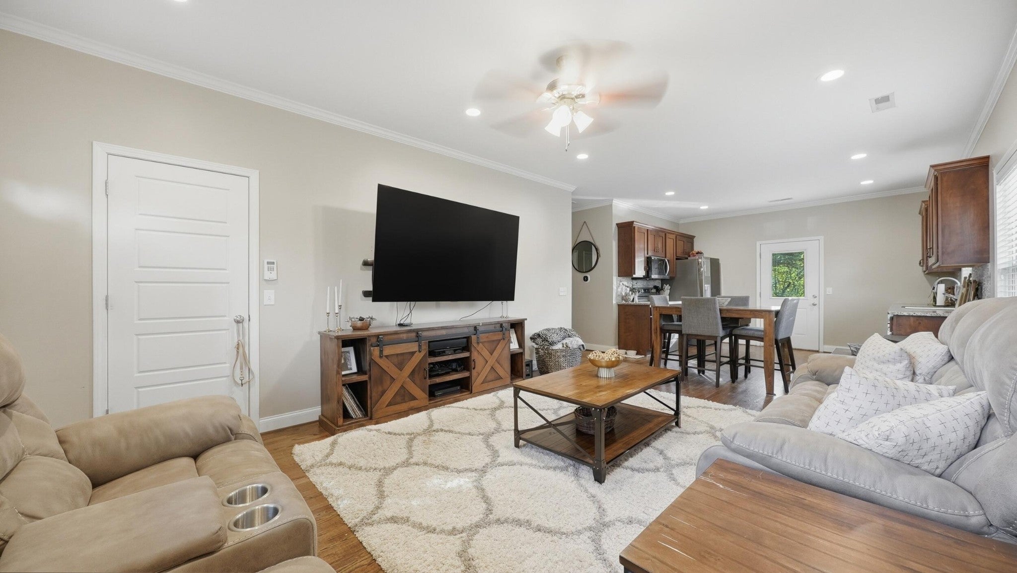 3806 Kingwood Circle
