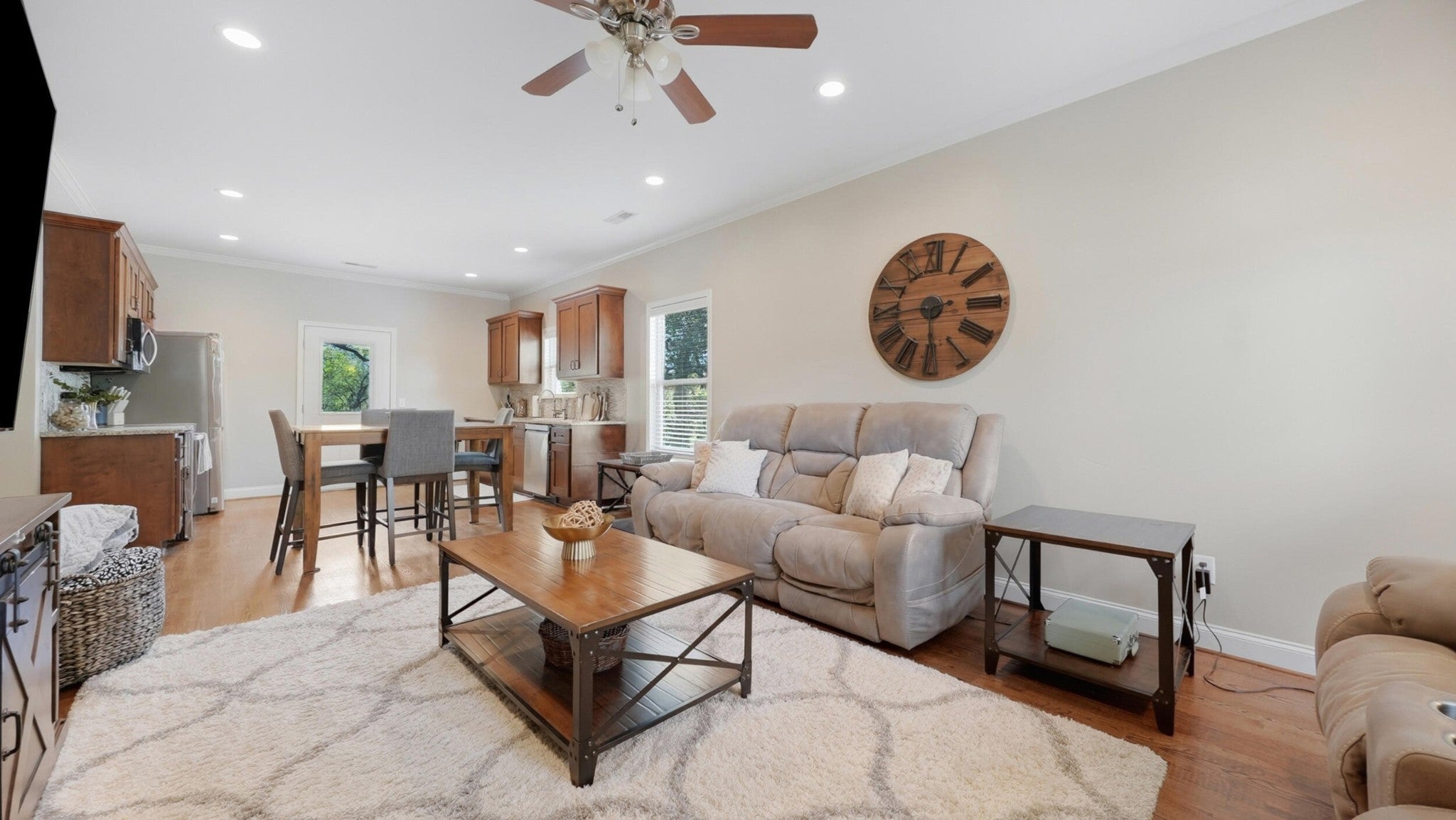 3806 Kingwood Circle