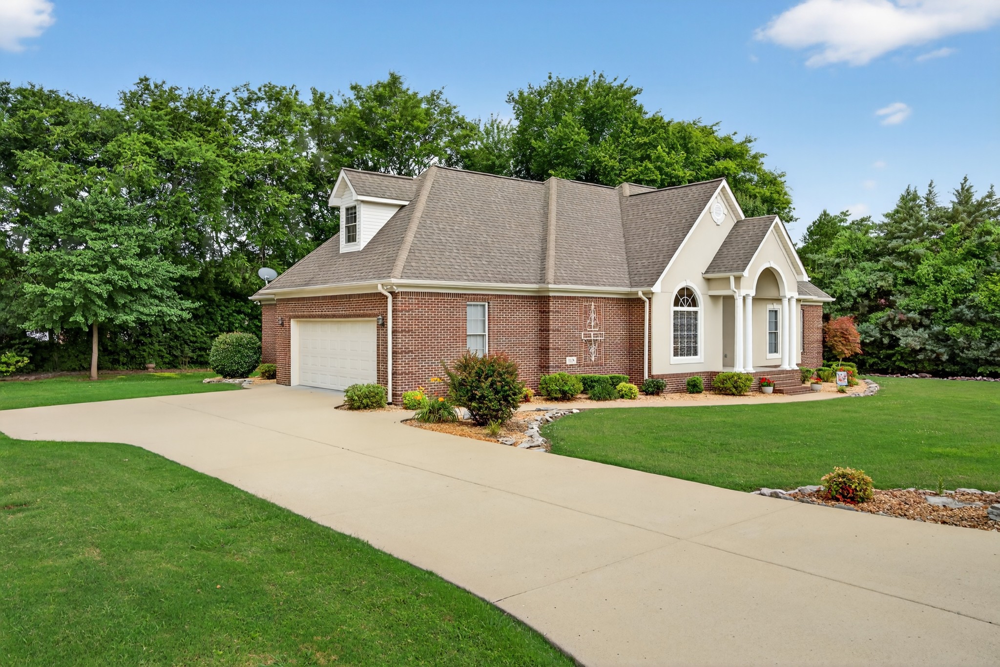 908 Bellemeade Dr