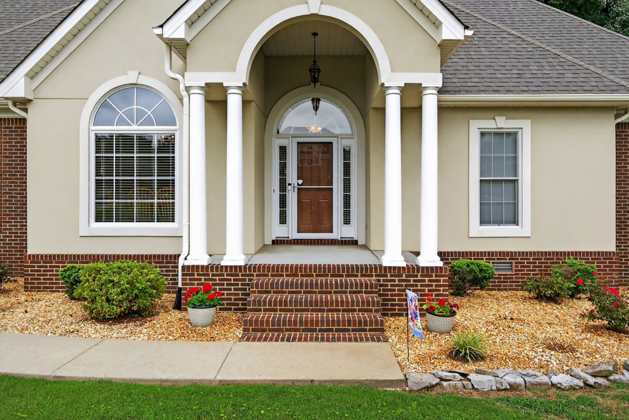 908 Bellemeade Dr