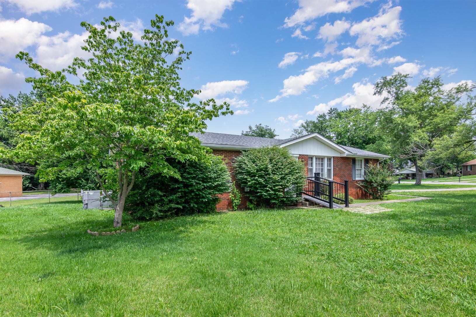 6103 Russell Dr