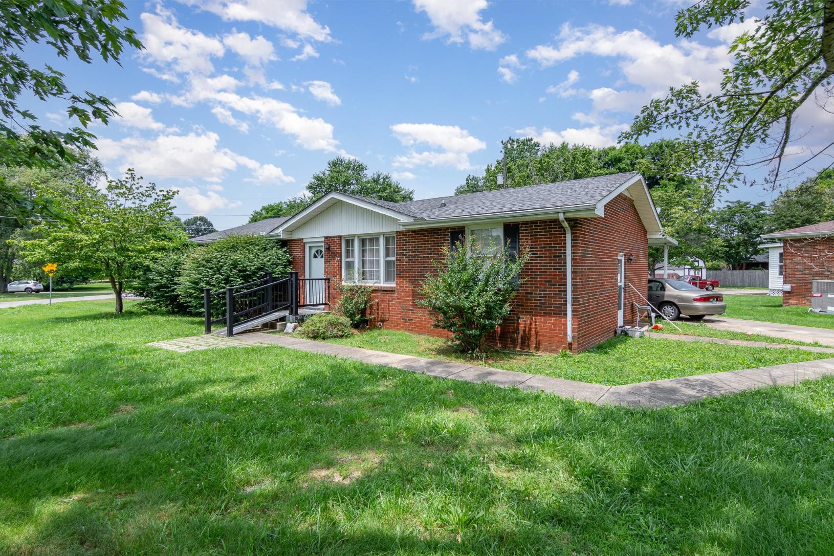 6103 Russell Dr
