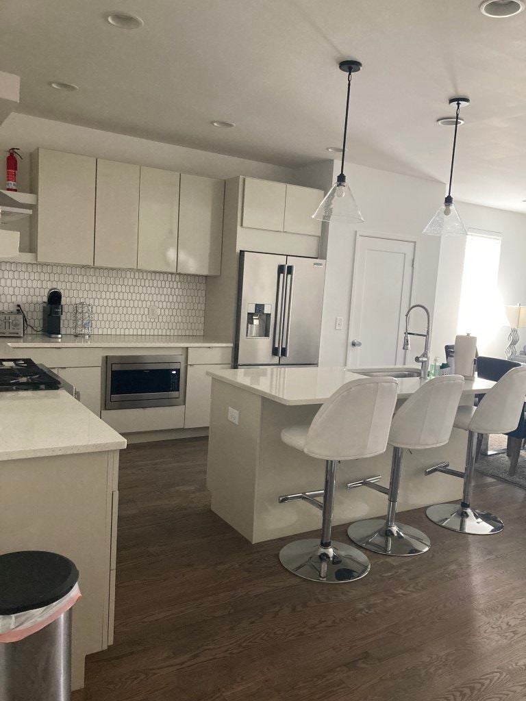 119 Elmhurst Ave A