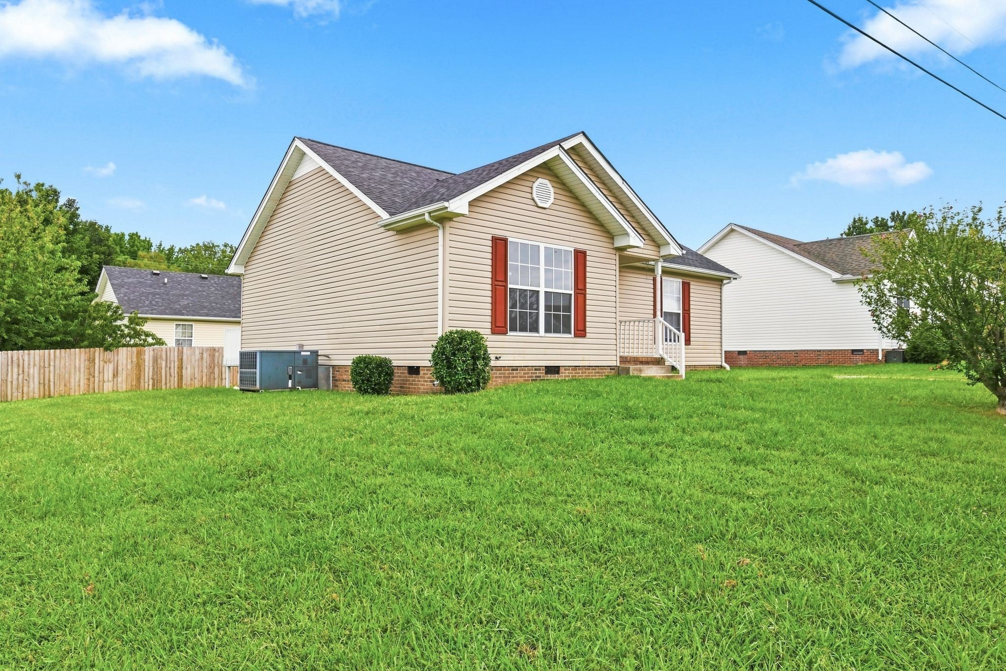 303 Bandera Ln