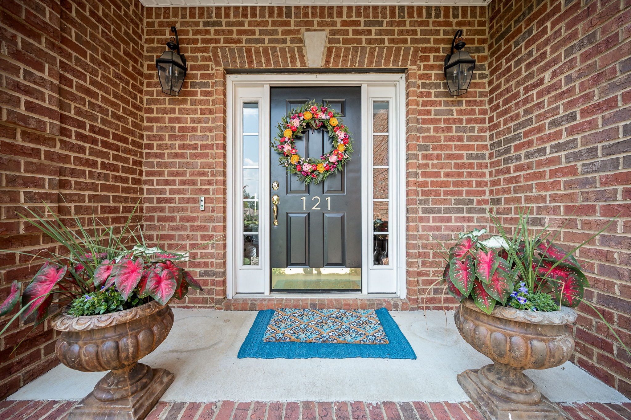 121 Highland Cir