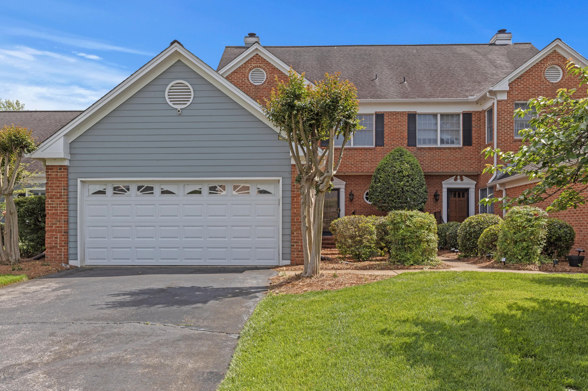 1216 Constitution Drive