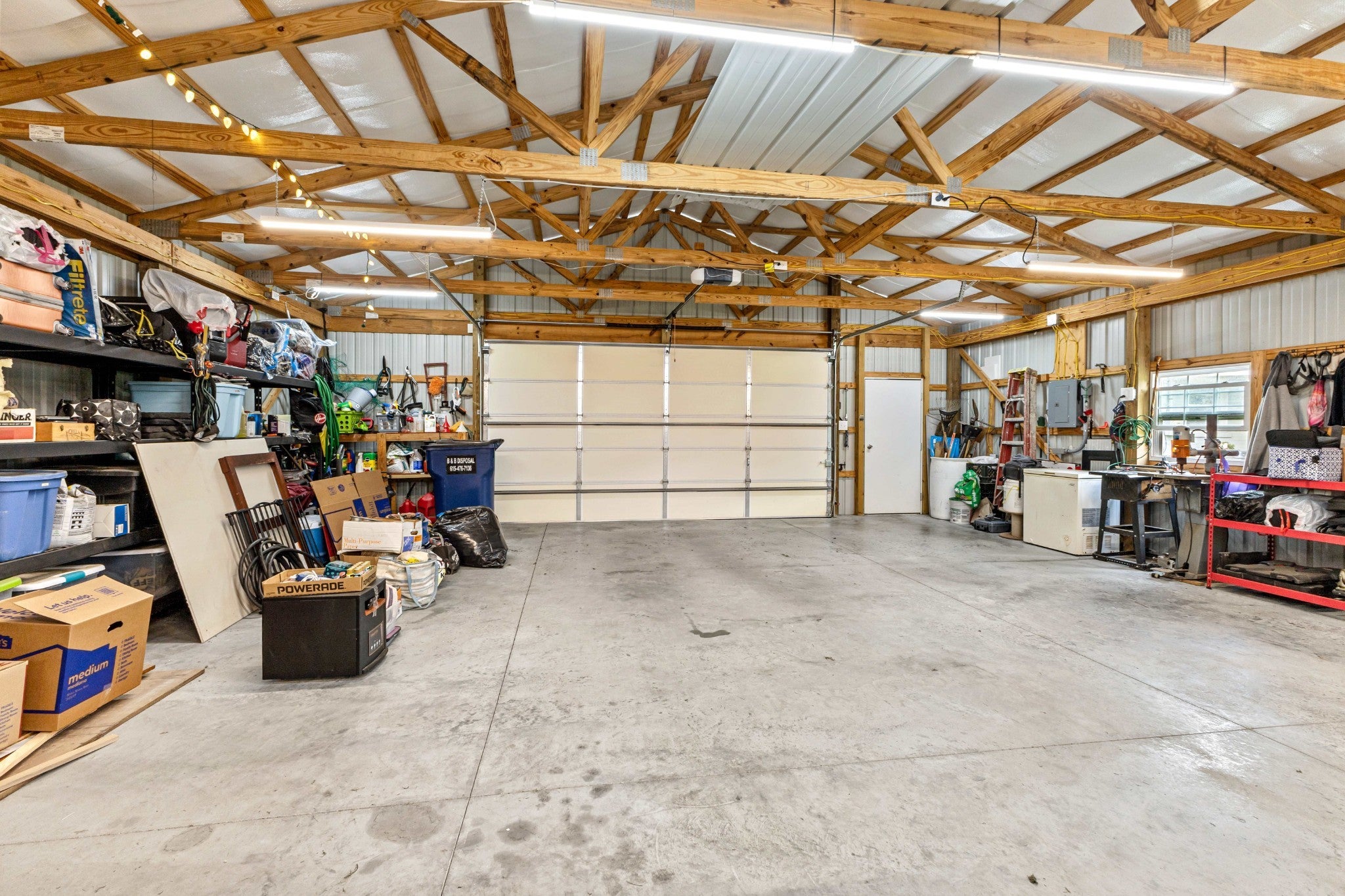 105 E Roberts Rd