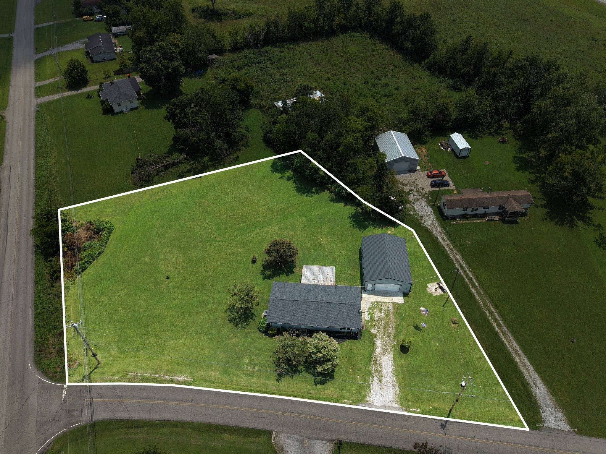 105 E Roberts Rd